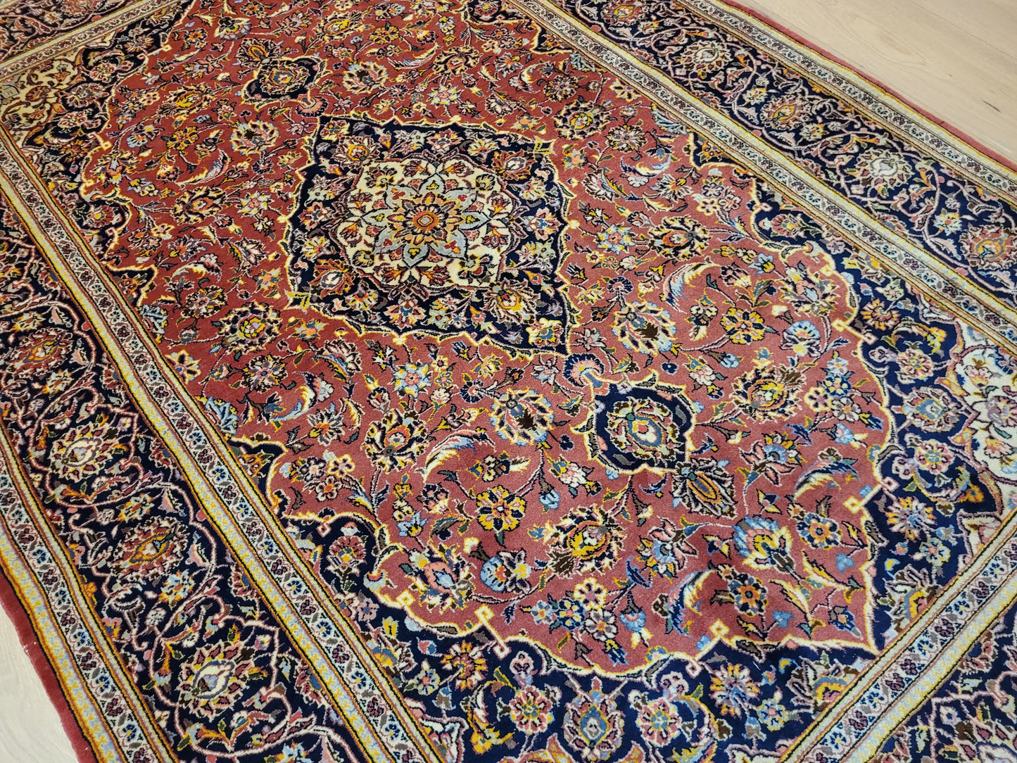 Kechan Teppich Korkwolle Medaillon Design feine Handknüpfung