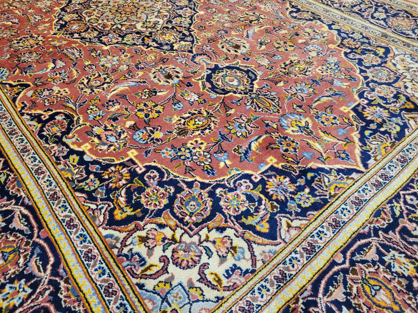 Kechan Teppich Korkwolle Medaillon Design feine Handknüpfung