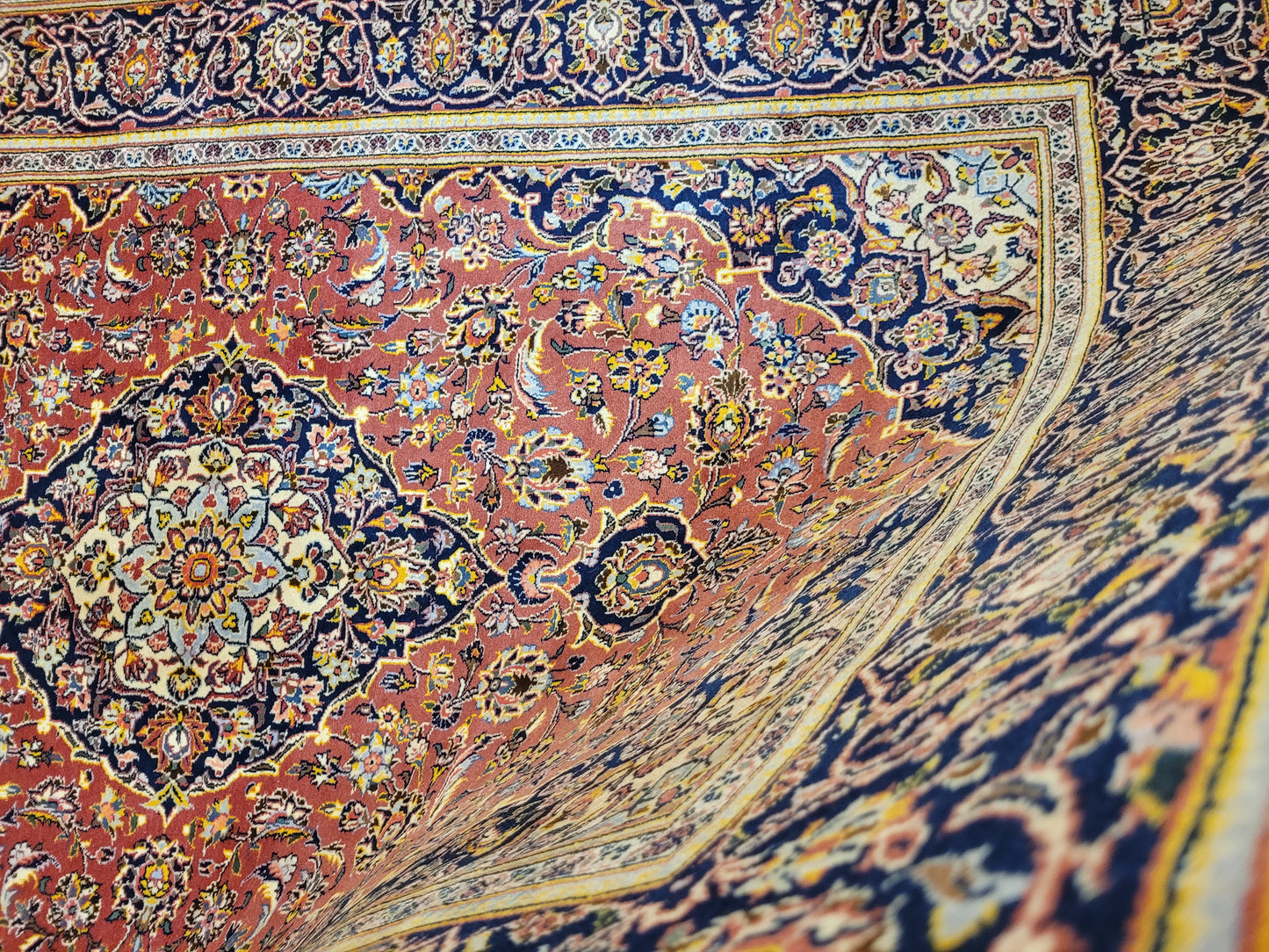 Kechan Teppich Korkwolle Medaillon Design feine Handknüpfung