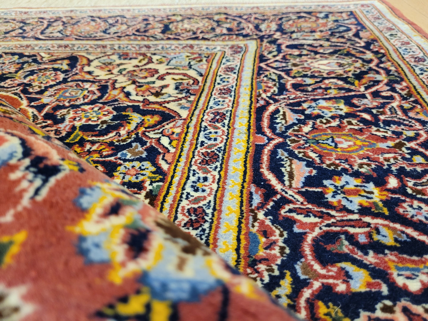 Kechan Teppich Korkwolle Medaillon Design feine Handknüpfung