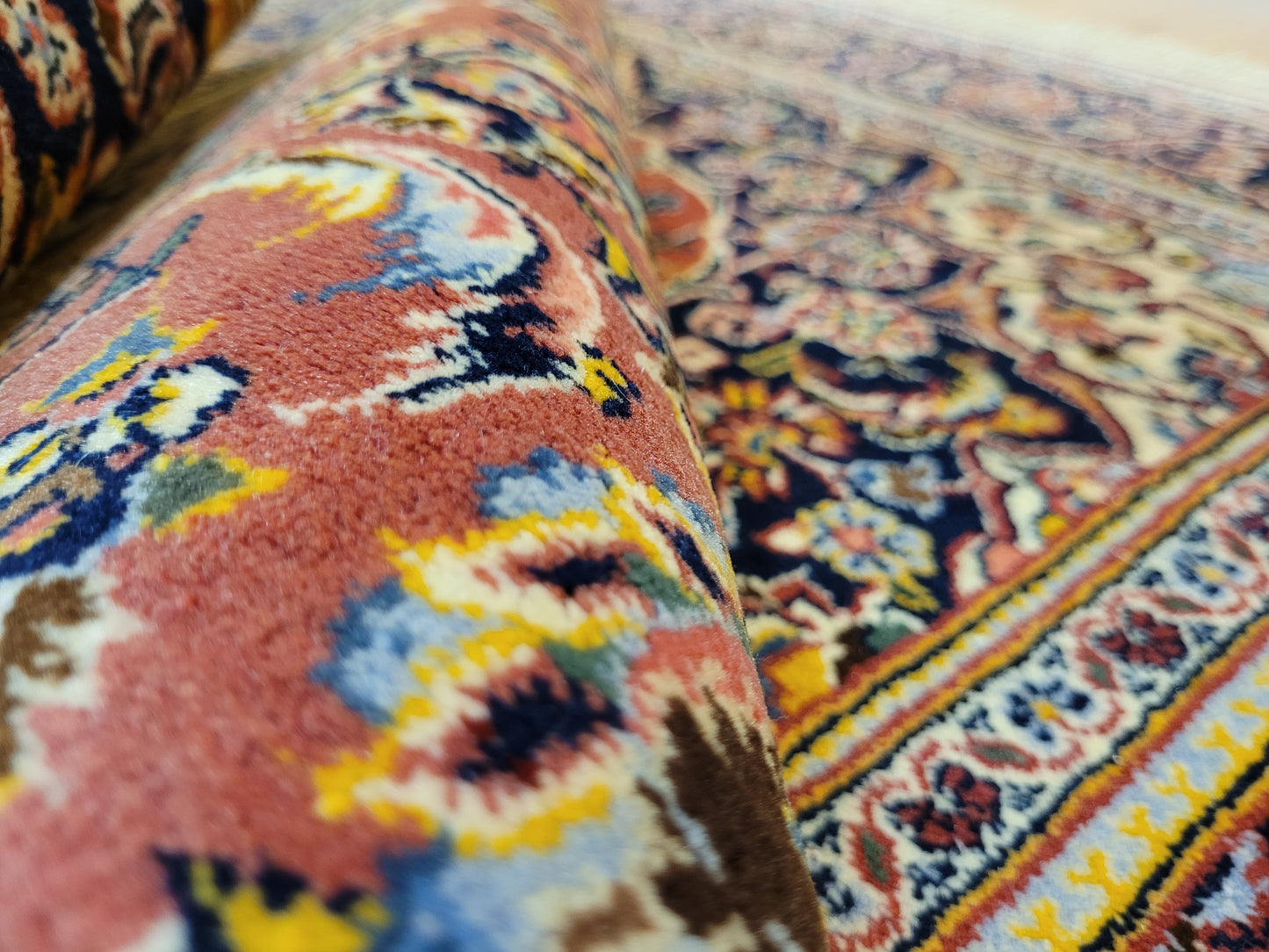 Kechan Teppich Korkwolle Medaillon Design feine Handknüpfung