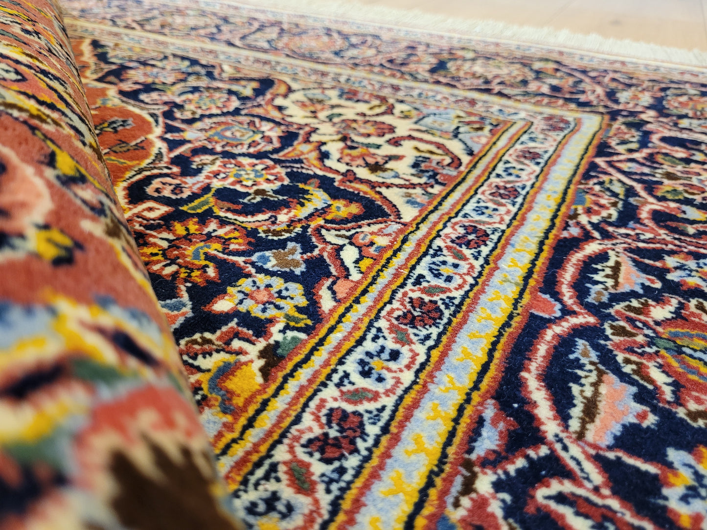 Kechan Teppich Korkwolle Medaillon Design feine Handknüpfung