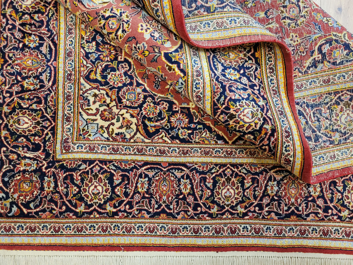 Kechan Teppich Korkwolle Medaillon Design feine Handknüpfung