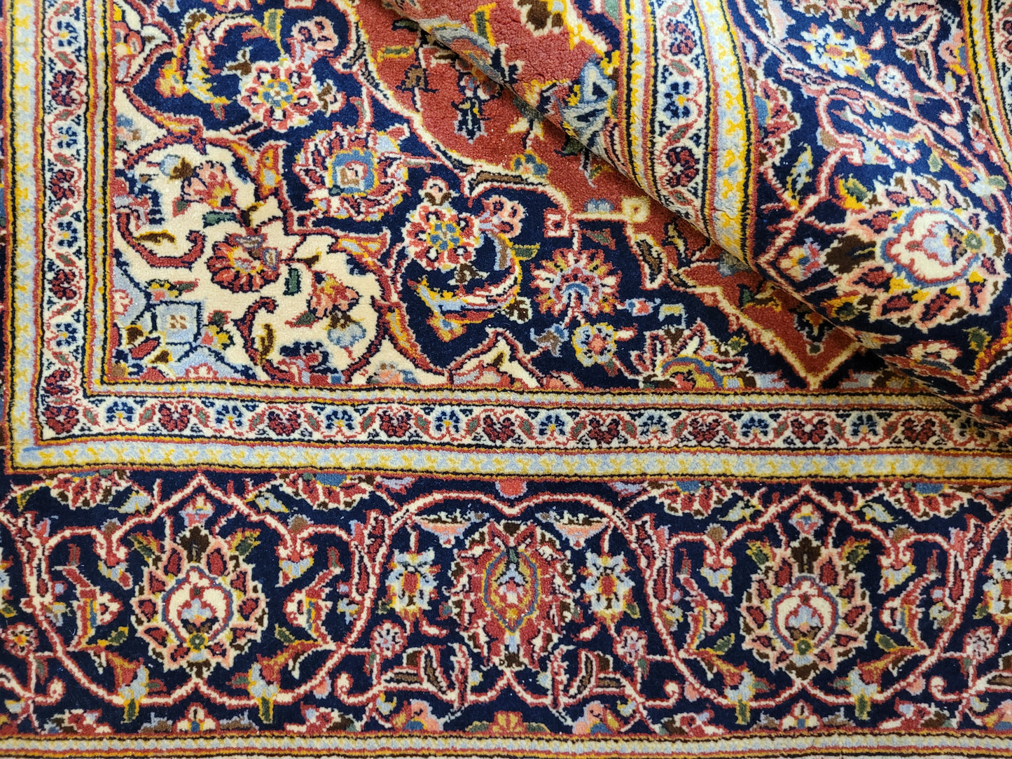 Kechan Teppich Korkwolle Medaillon Design feine Handknüpfung