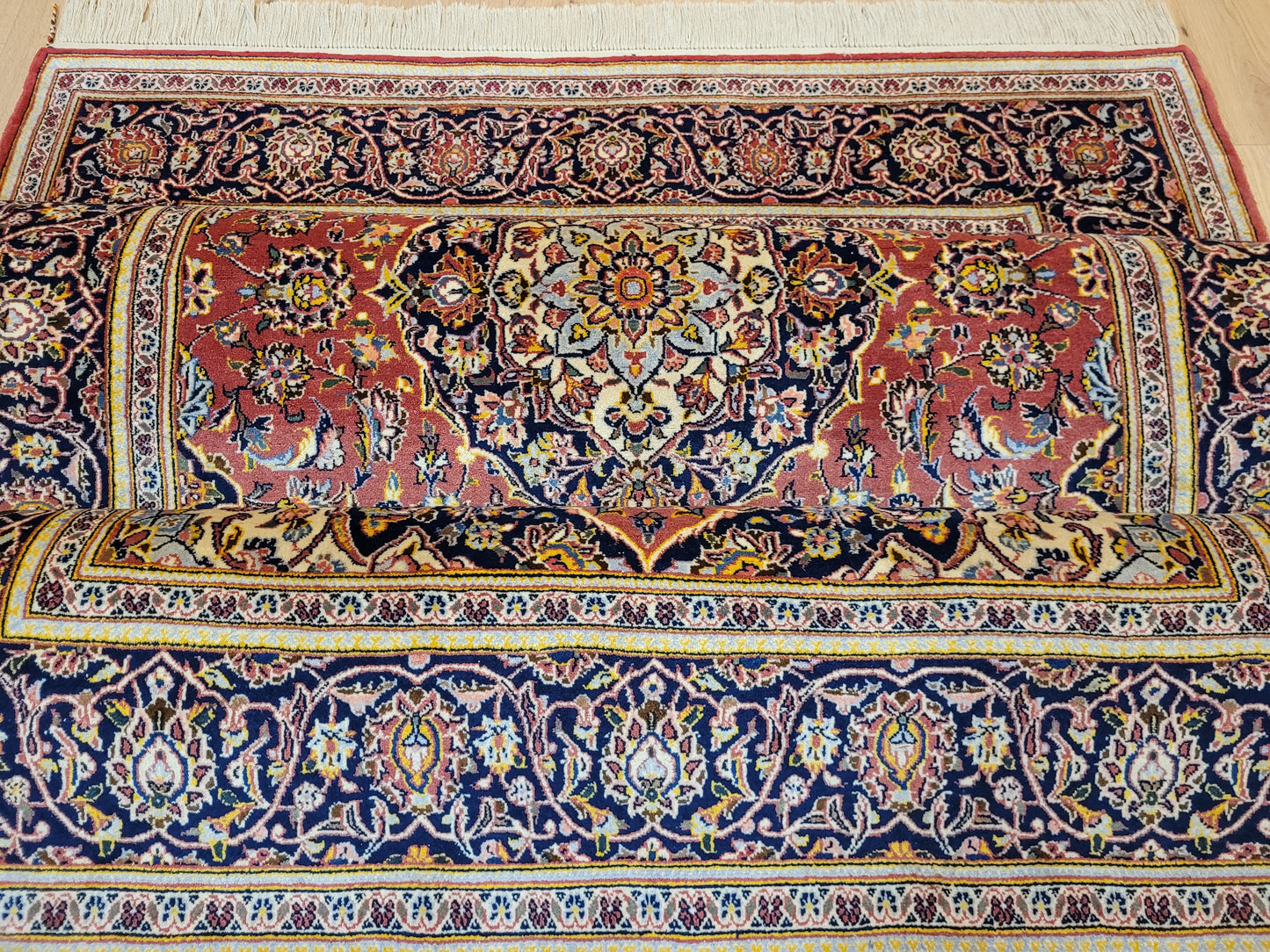 Kechan Teppich Korkwolle Medaillon Design feine Handknüpfung