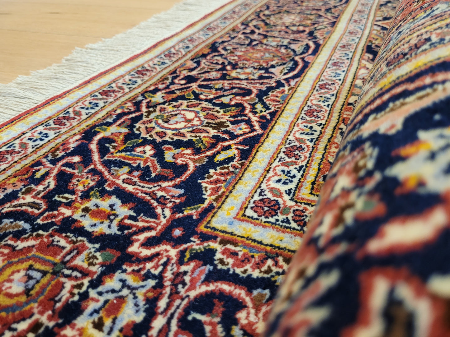 Kechan Teppich Korkwolle Medaillon Design feine Handknüpfung