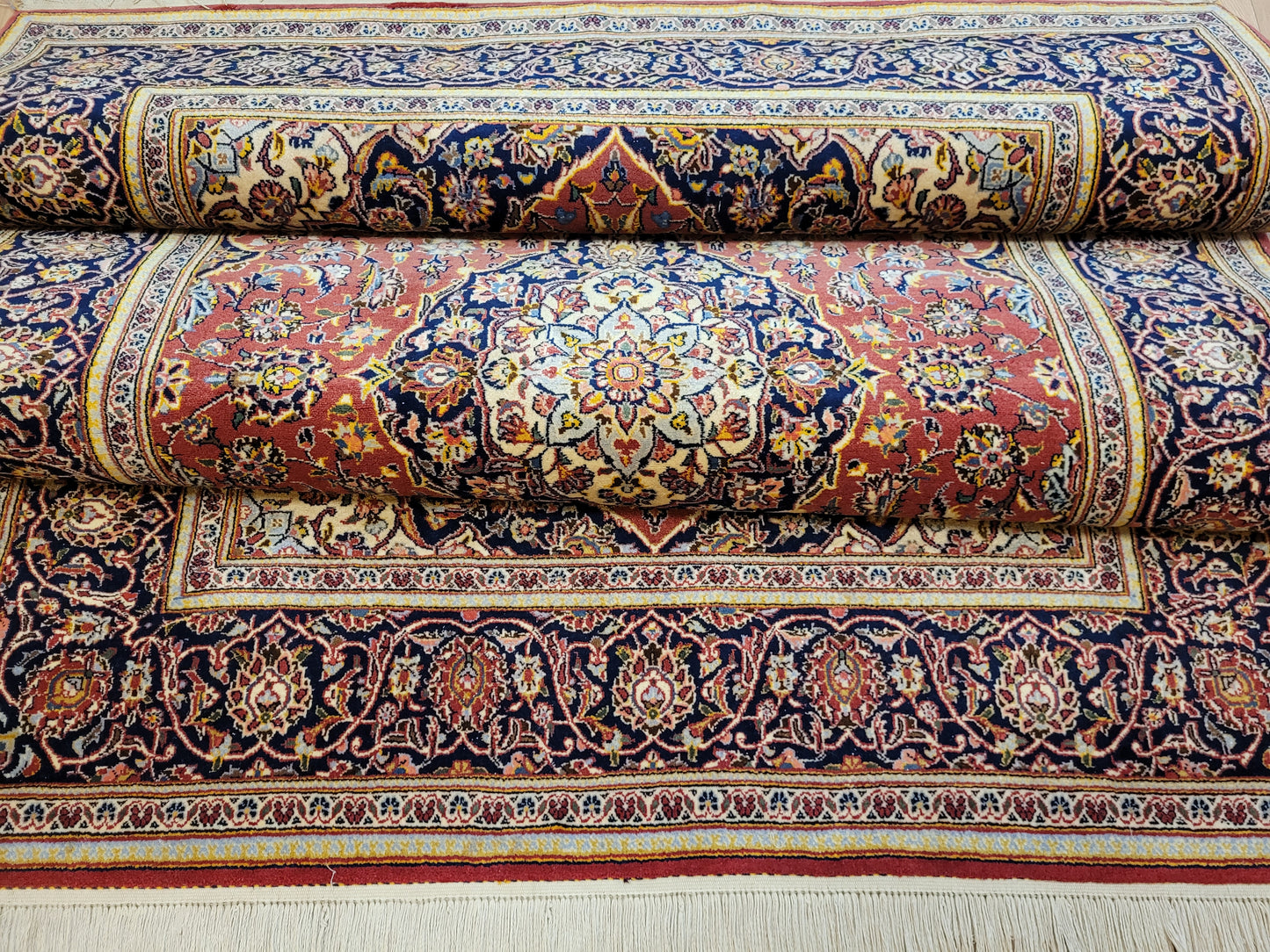 Kechan Teppich Korkwolle Medaillon Design feine Handknüpfung