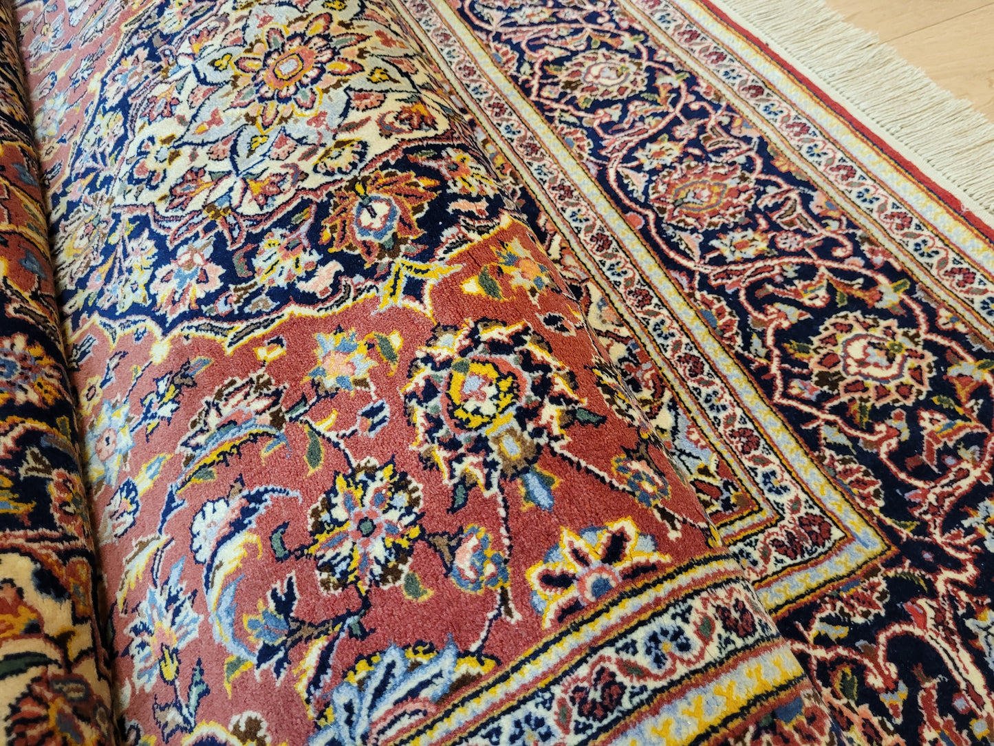 Kechan Teppich Korkwolle Medaillon Design feine Handknüpfung