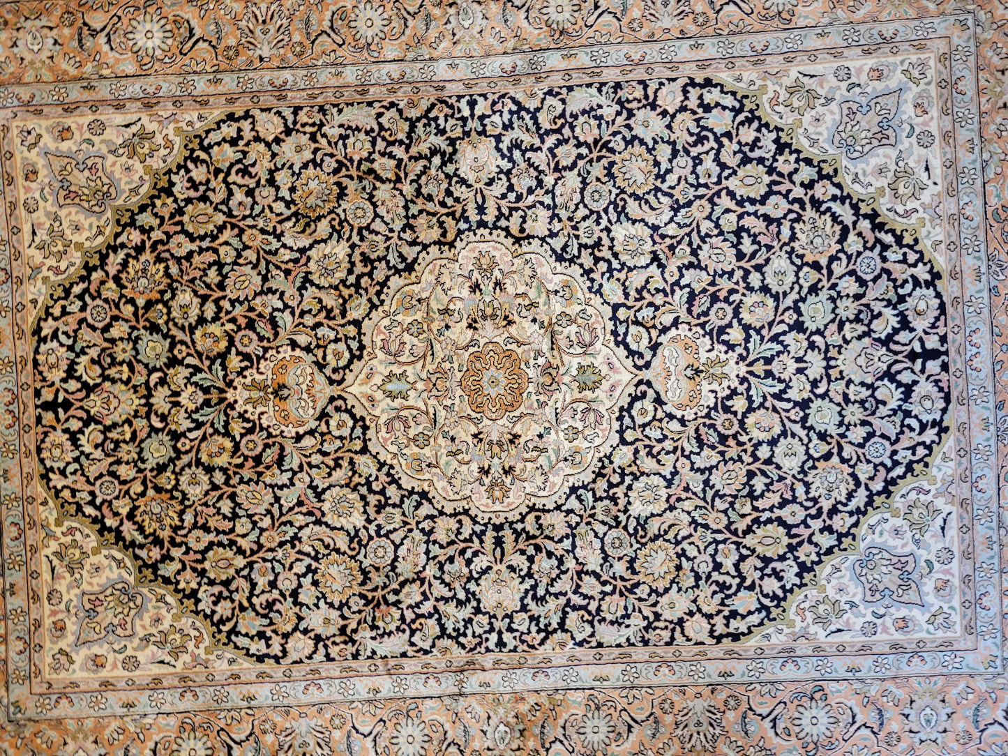 Kaschmir Teppich feine Handknüpfung Medaillon Design