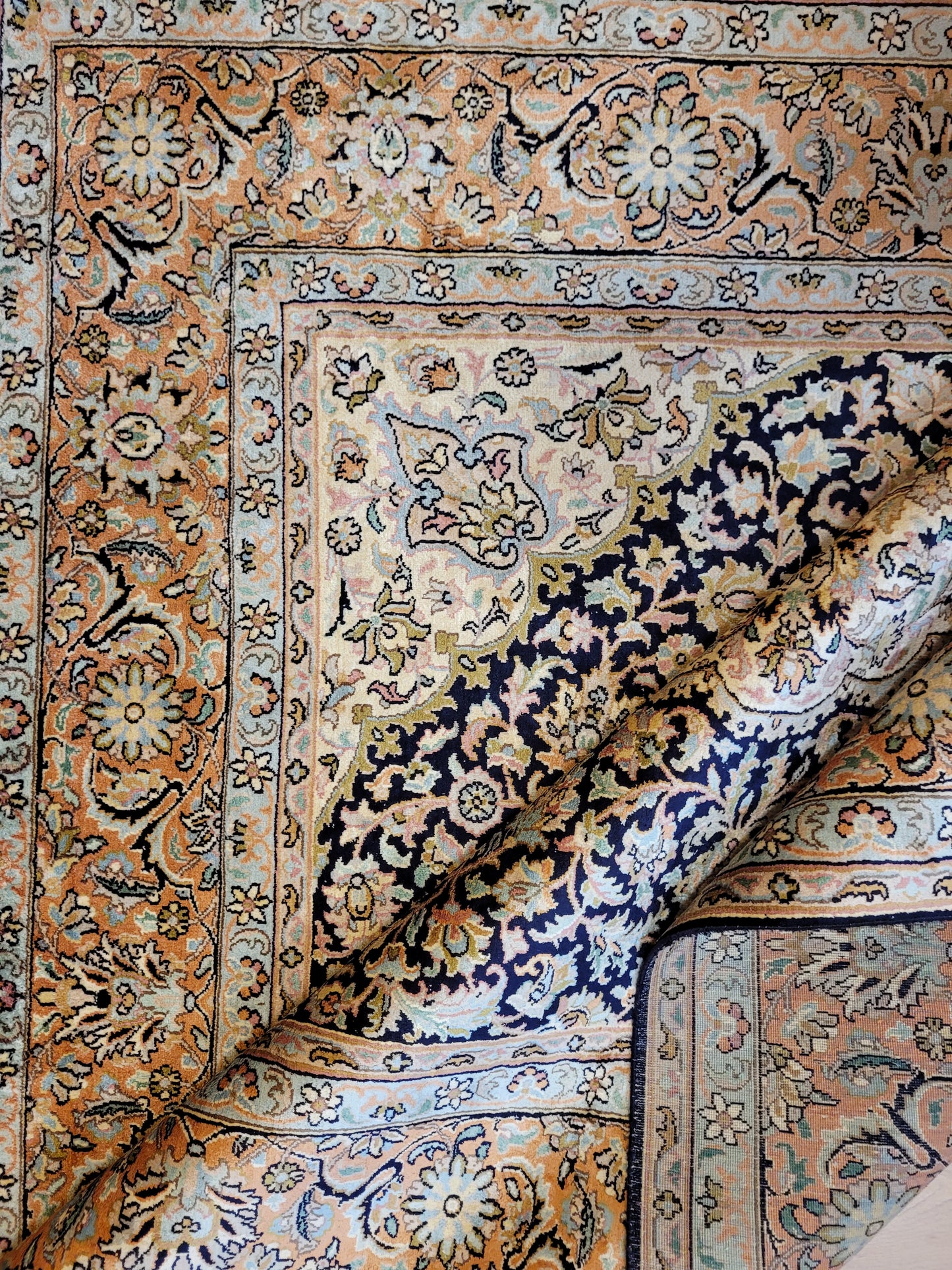 Kaschmir Teppich feine Handknüpfung Medaillon Design