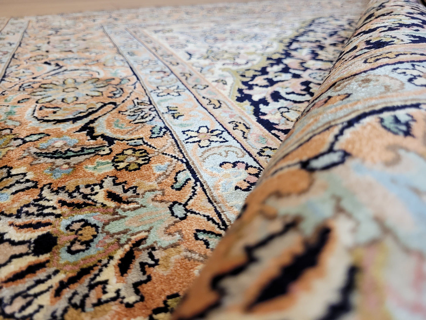 Kaschmir Teppich feine Handknüpfung Medaillon Design