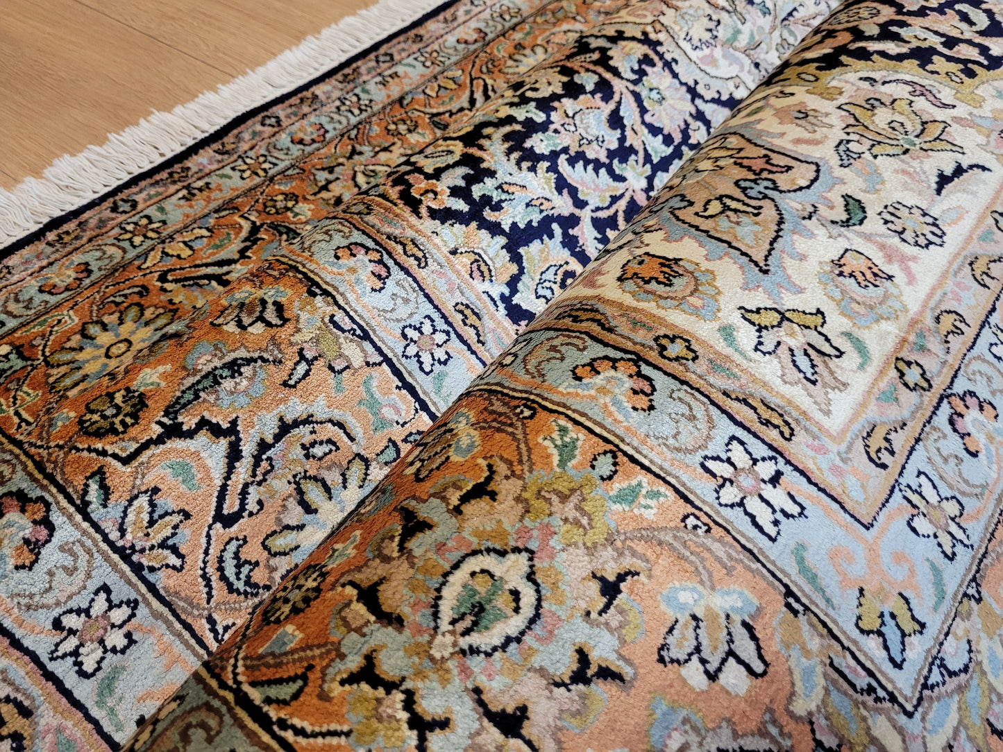 Kaschmir Teppich feine Handknüpfung Medaillon Design