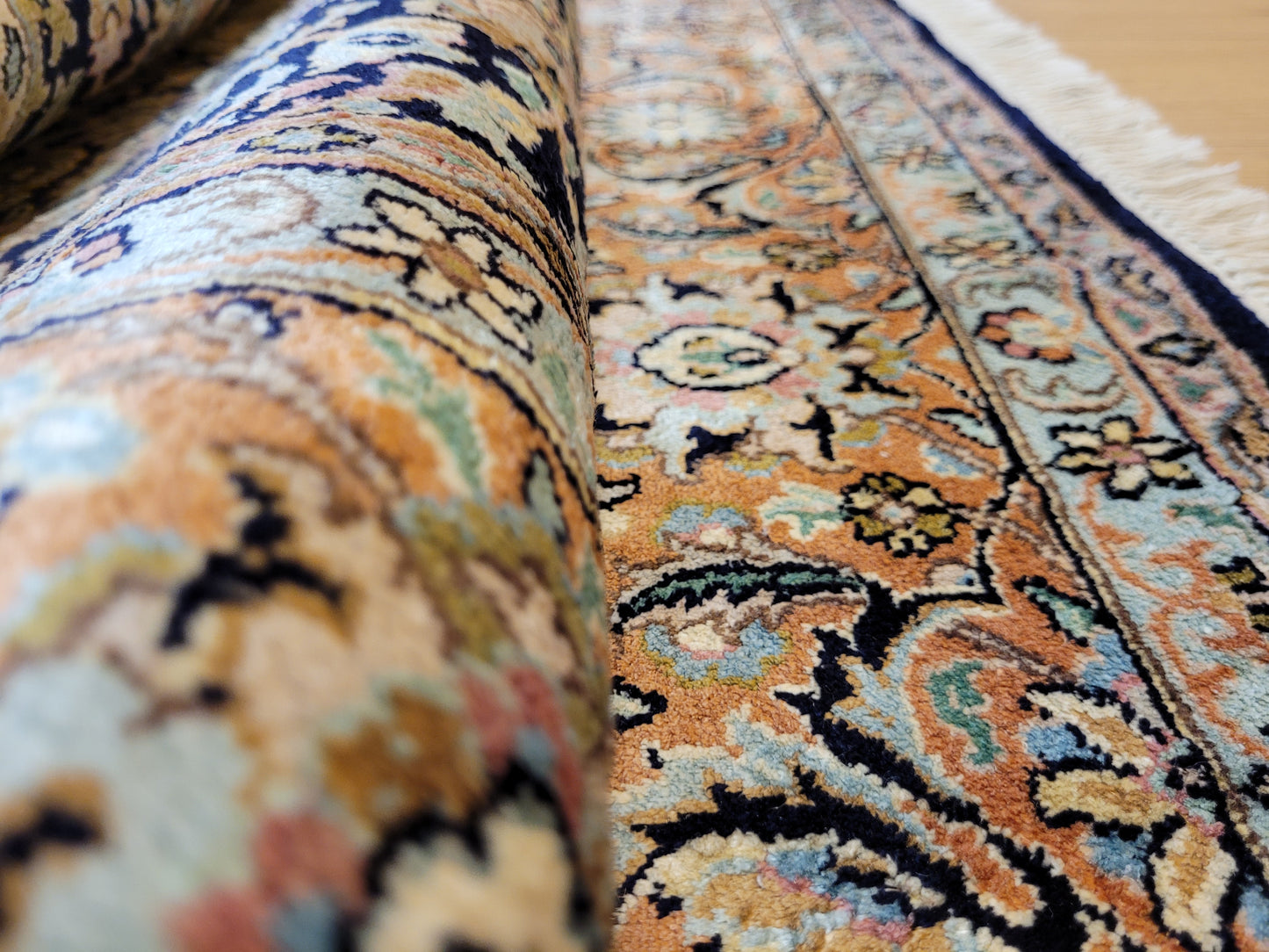 Kaschmir Teppich feine Handknüpfung Medaillon Design