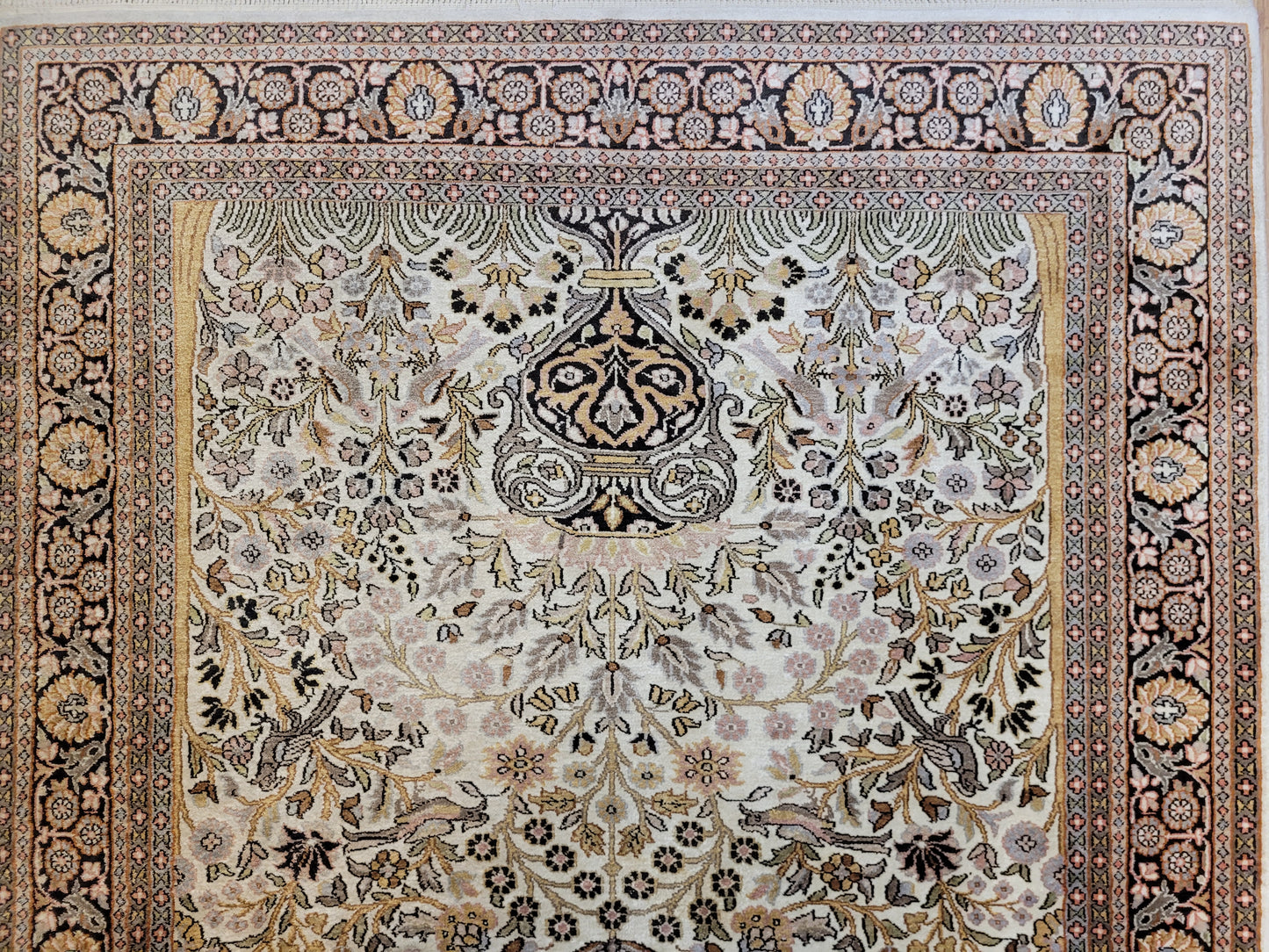 Kaschmir Teppich Seide feine Handknüpfung Lebensbaum Vase Design