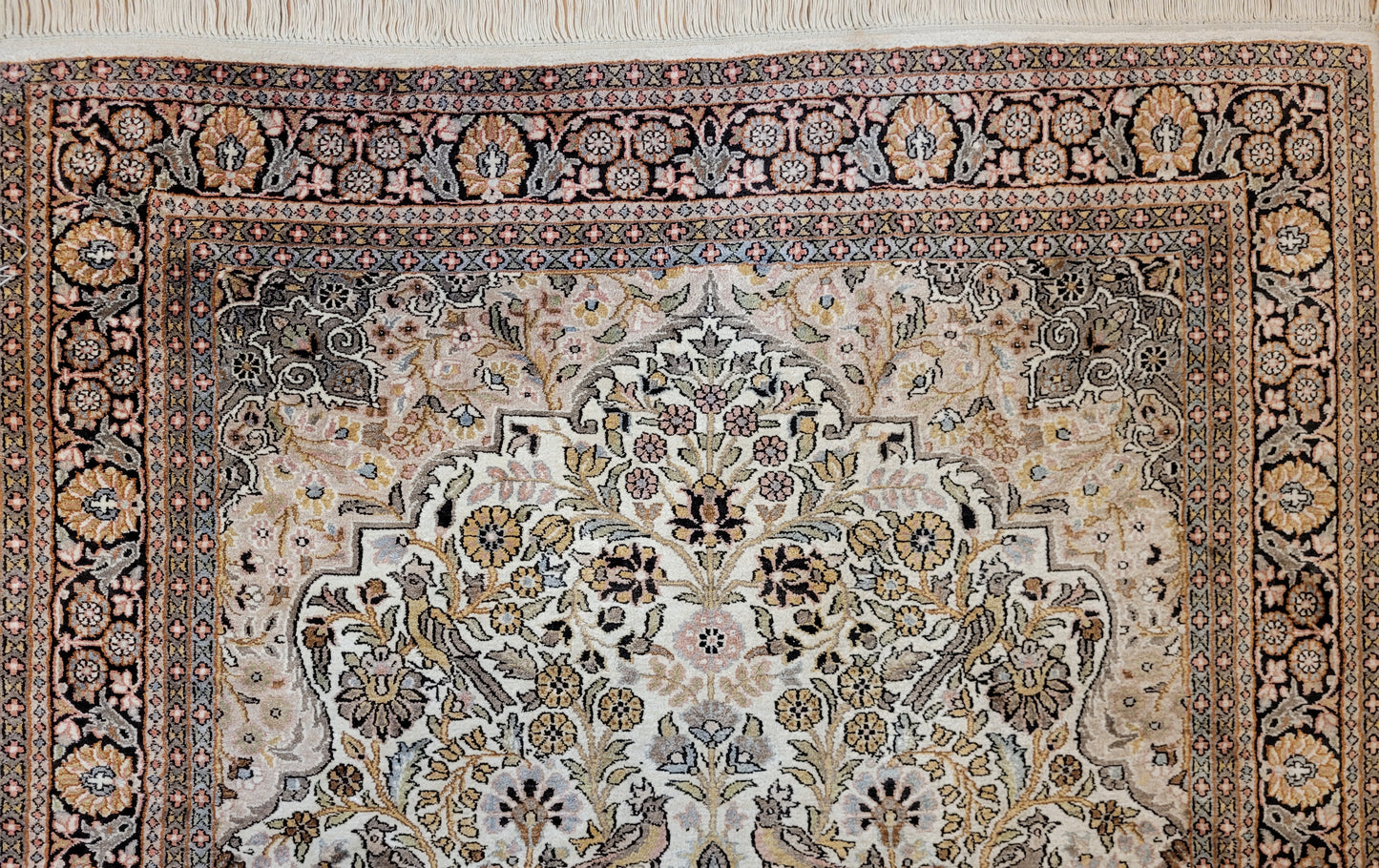 Kaschmir Teppich Seide feine Handknüpfung Lebensbaum Vase Design
