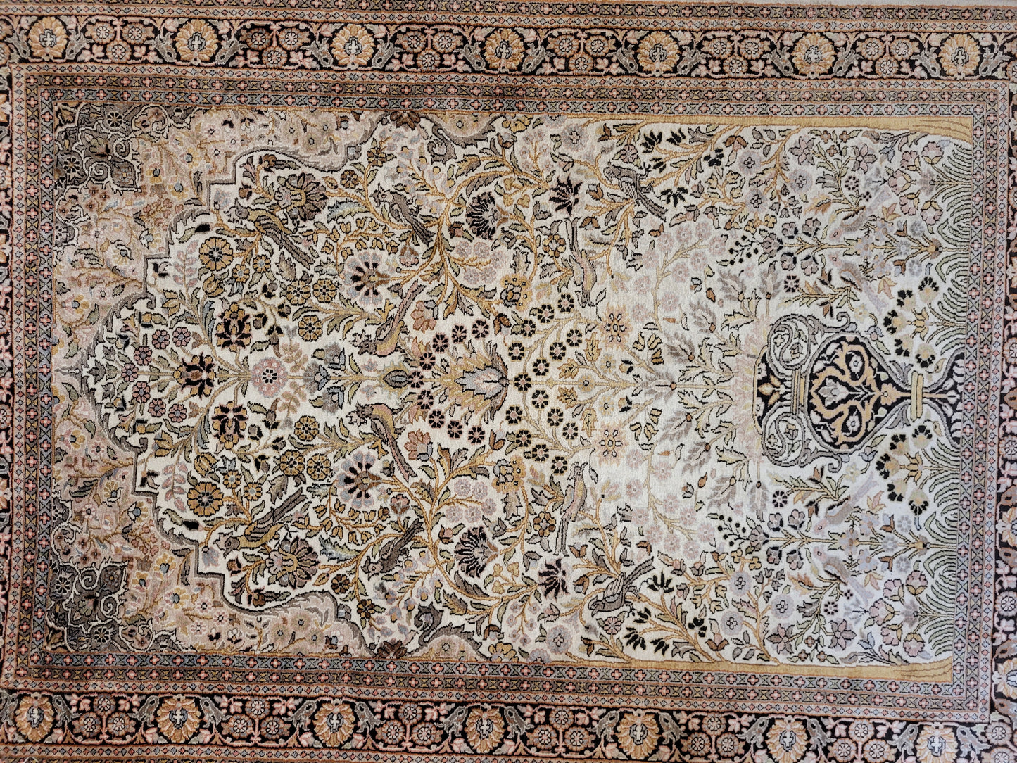 Kaschmir Teppich Seide feine Handknüpfung Lebensbaum Vase Design