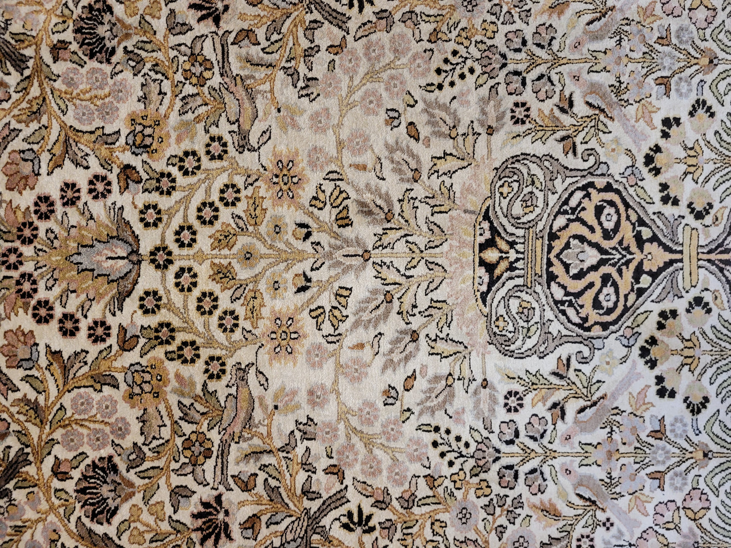 Kaschmir Teppich Seide feine Handknüpfung Lebensbaum Vase Design