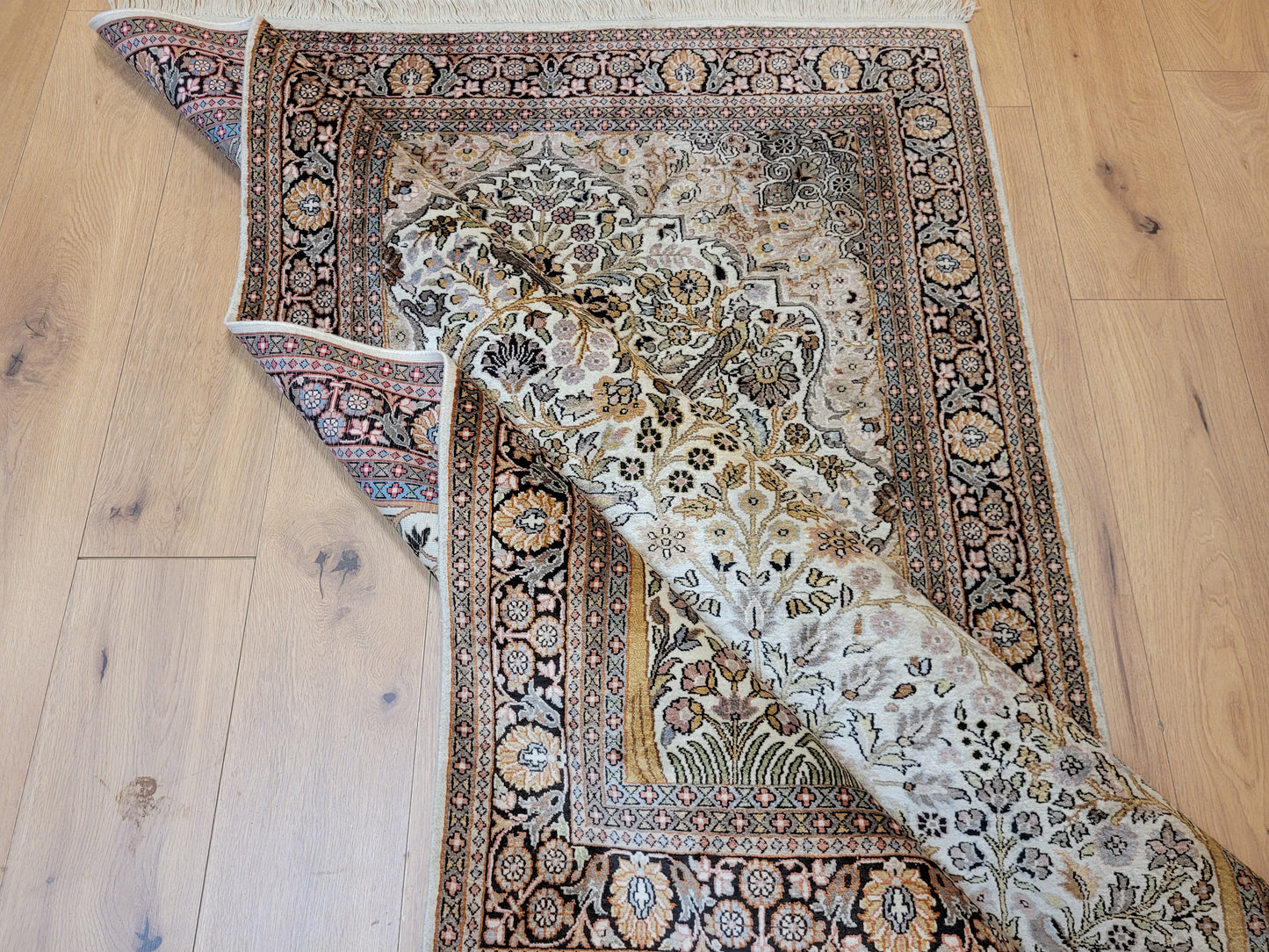 Kaschmir Teppich Seide feine Handknüpfung Lebensbaum Vase Design