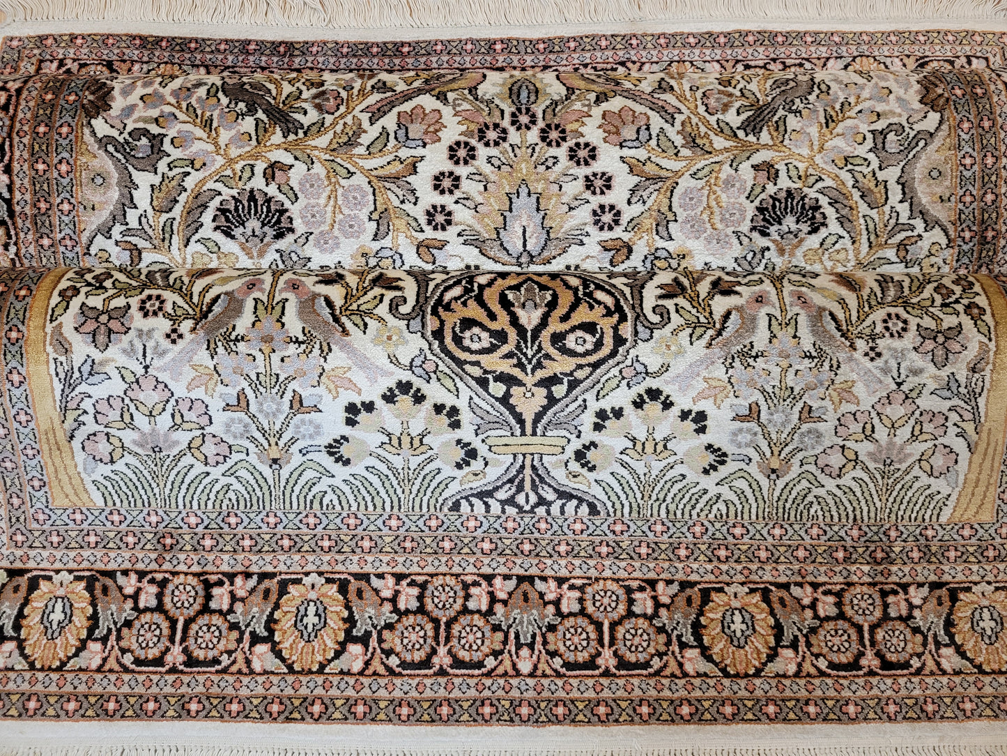 Kaschmir Teppich Seide feine Handknüpfung Lebensbaum Vase Design