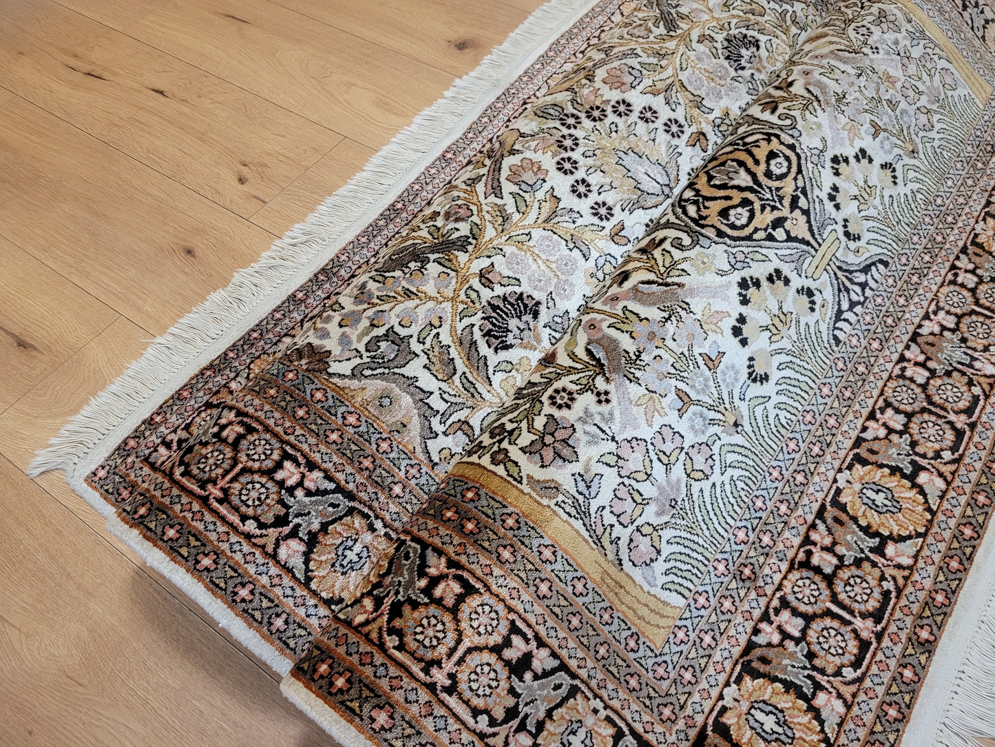 Kaschmir Teppich Seide feine Handknüpfung Lebensbaum Vase Design