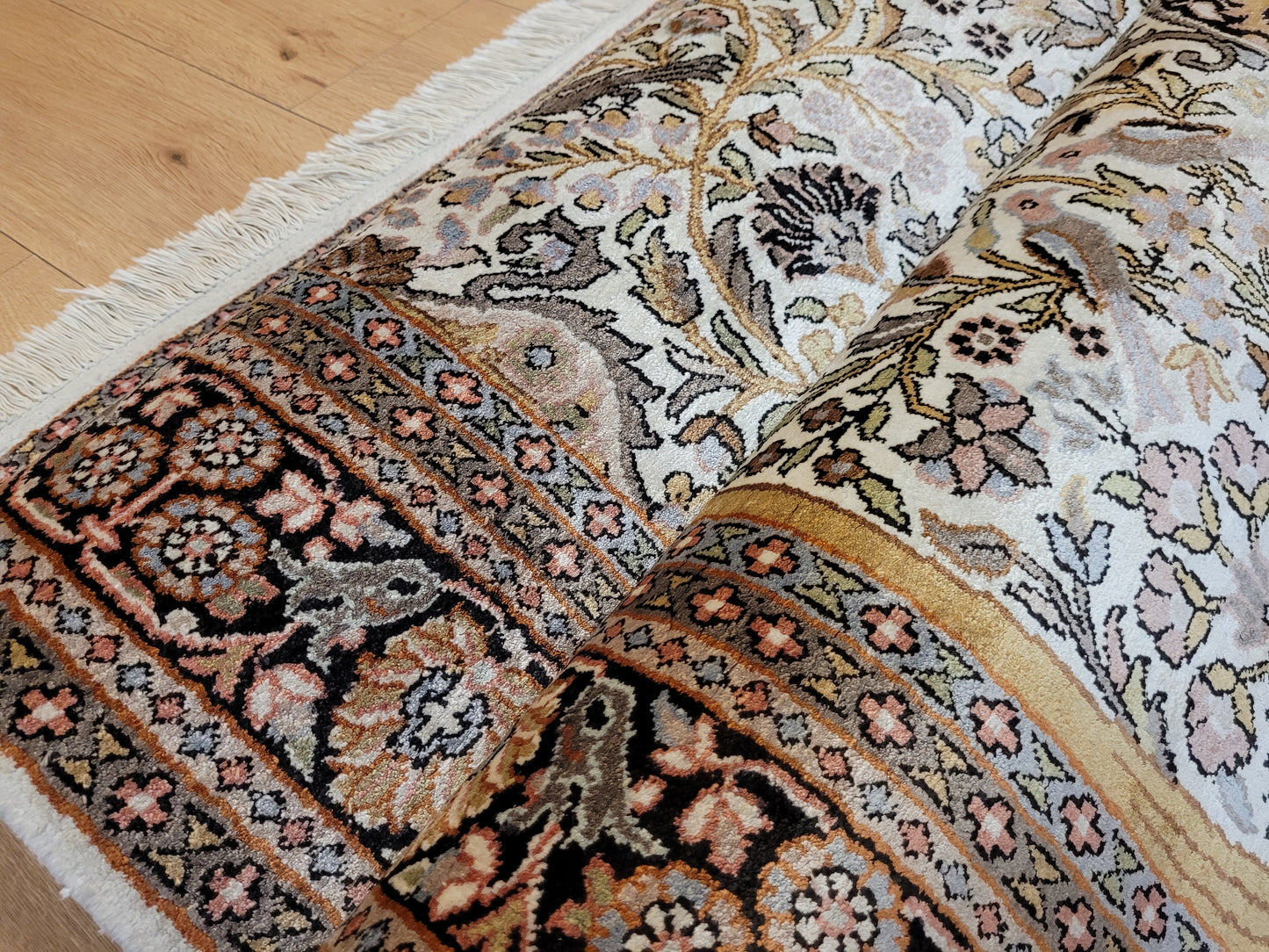 Kaschmir Teppich Seide feine Handknüpfung Lebensbaum Vase Design