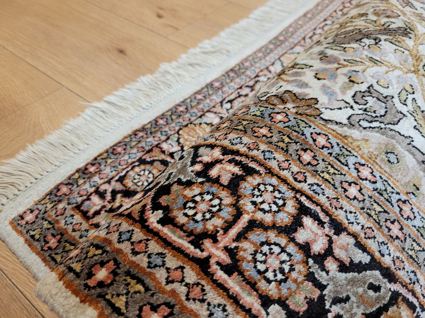 Kaschmir Teppich Seide feine Handknüpfung Lebensbaum Vase Design