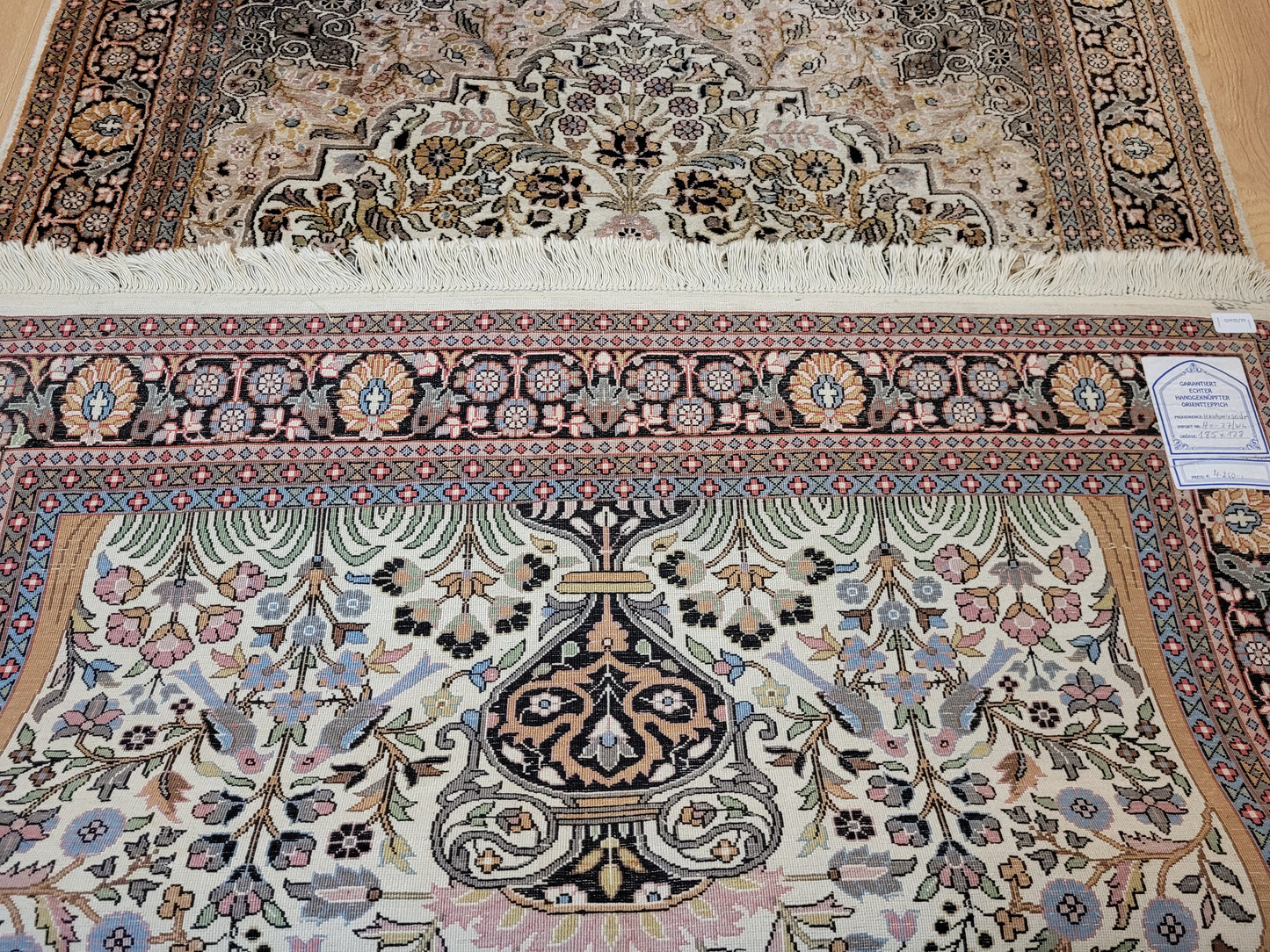 Kaschmir Teppich Seide feine Handknüpfung Lebensbaum Vase Design