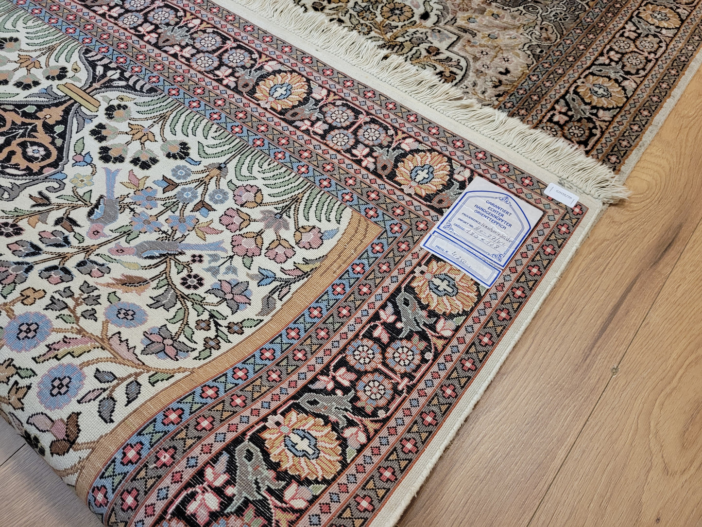 Kaschmir Teppich Seide feine Handknüpfung Lebensbaum Vase Design