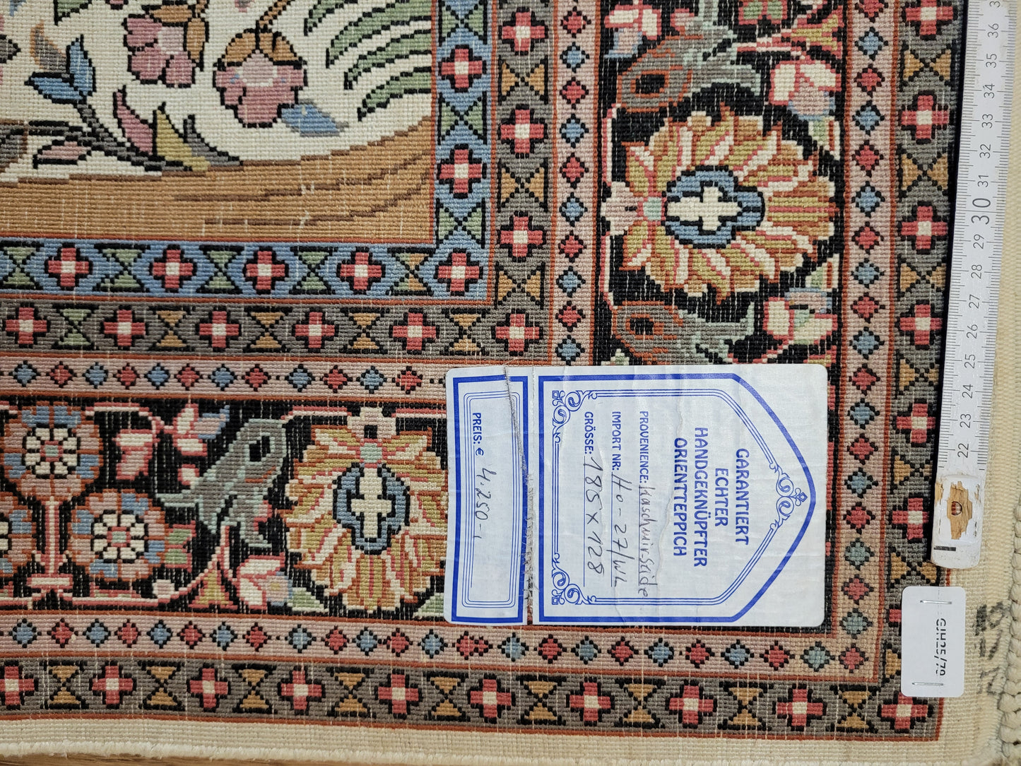 Kaschmir Teppich Seide feine Handknüpfung Lebensbaum Vase Design