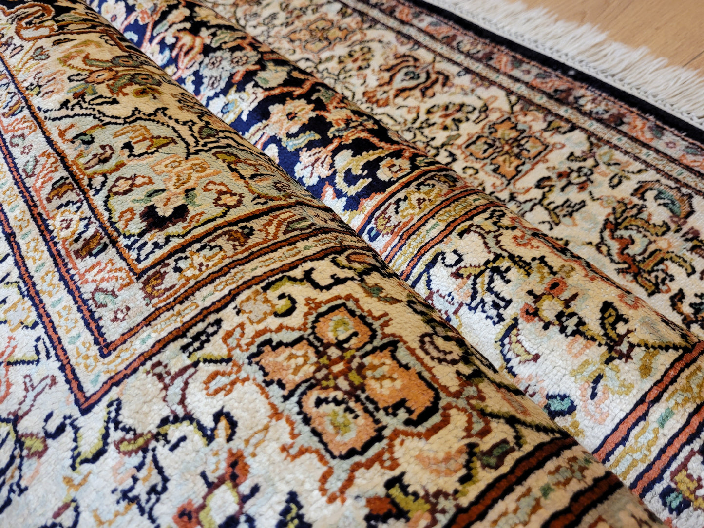 Ghom Teppich Seide feine Handknüpfung Medaillon Design