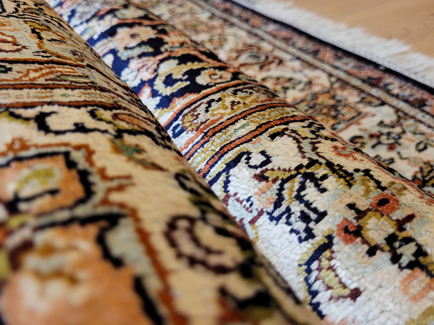 Ghom Teppich Seide feine Handknüpfung Medaillon Design