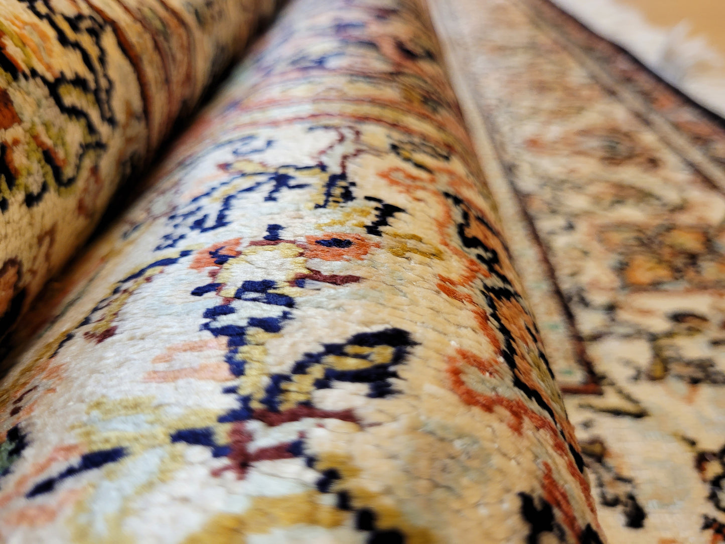 Ghom Teppich Seide feine Handknüpfung Medaillon Design