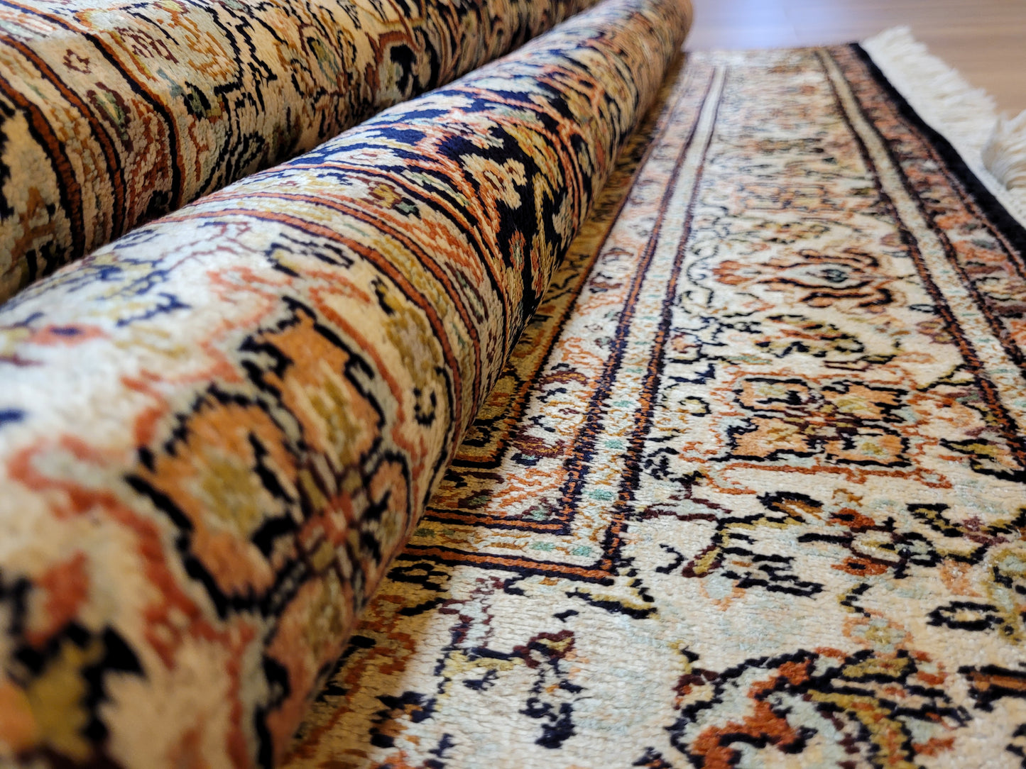 Ghom Teppich Seide feine Handknüpfung Medaillon Design