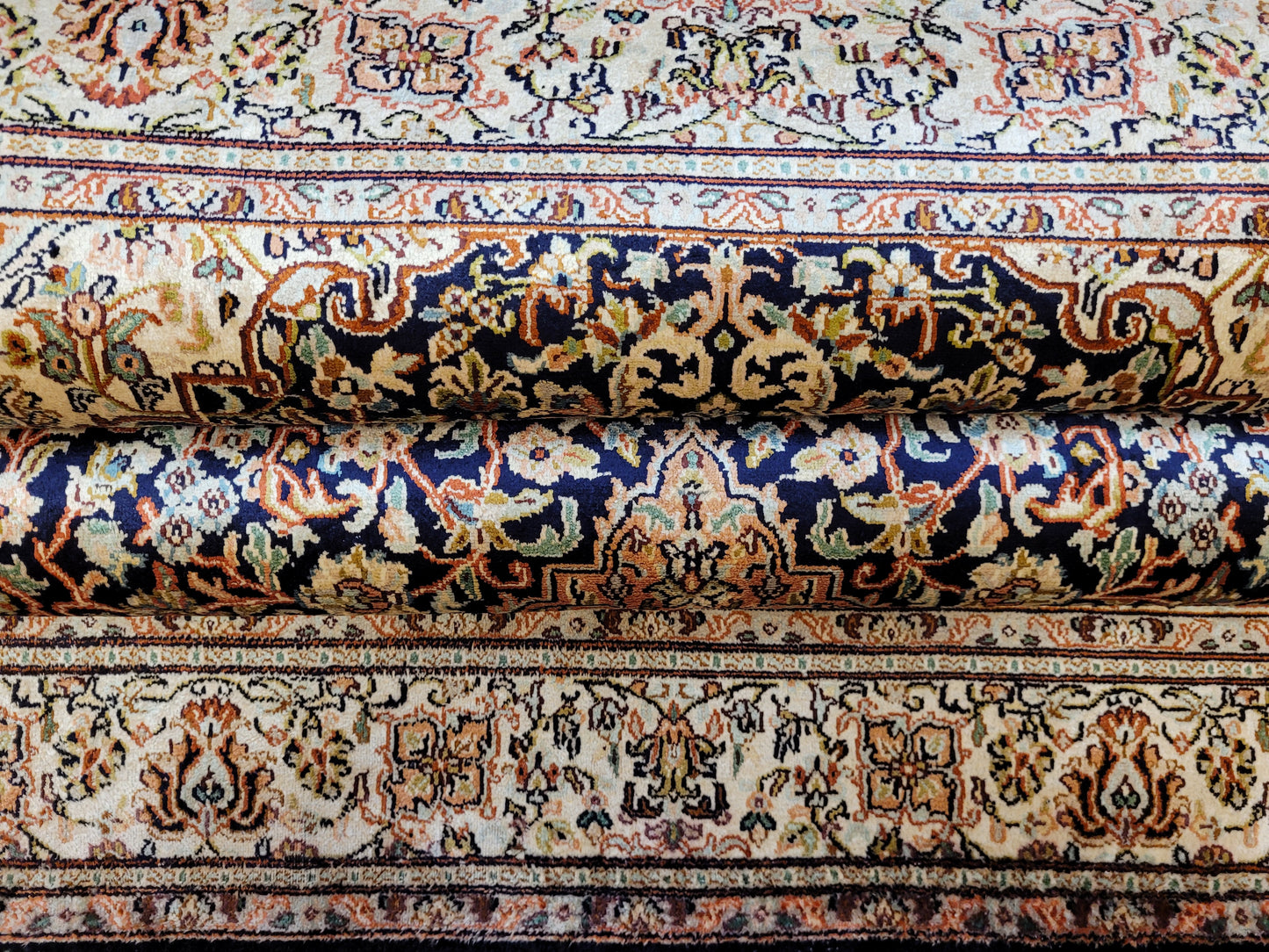 Ghom Teppich Seide feine Handknüpfung Medaillon Design