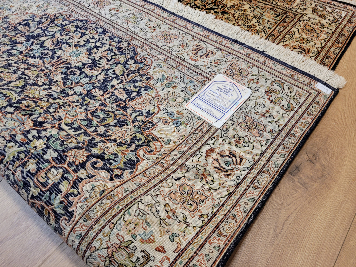 Ghom Teppich Seide feine Handknüpfung Medaillon Design