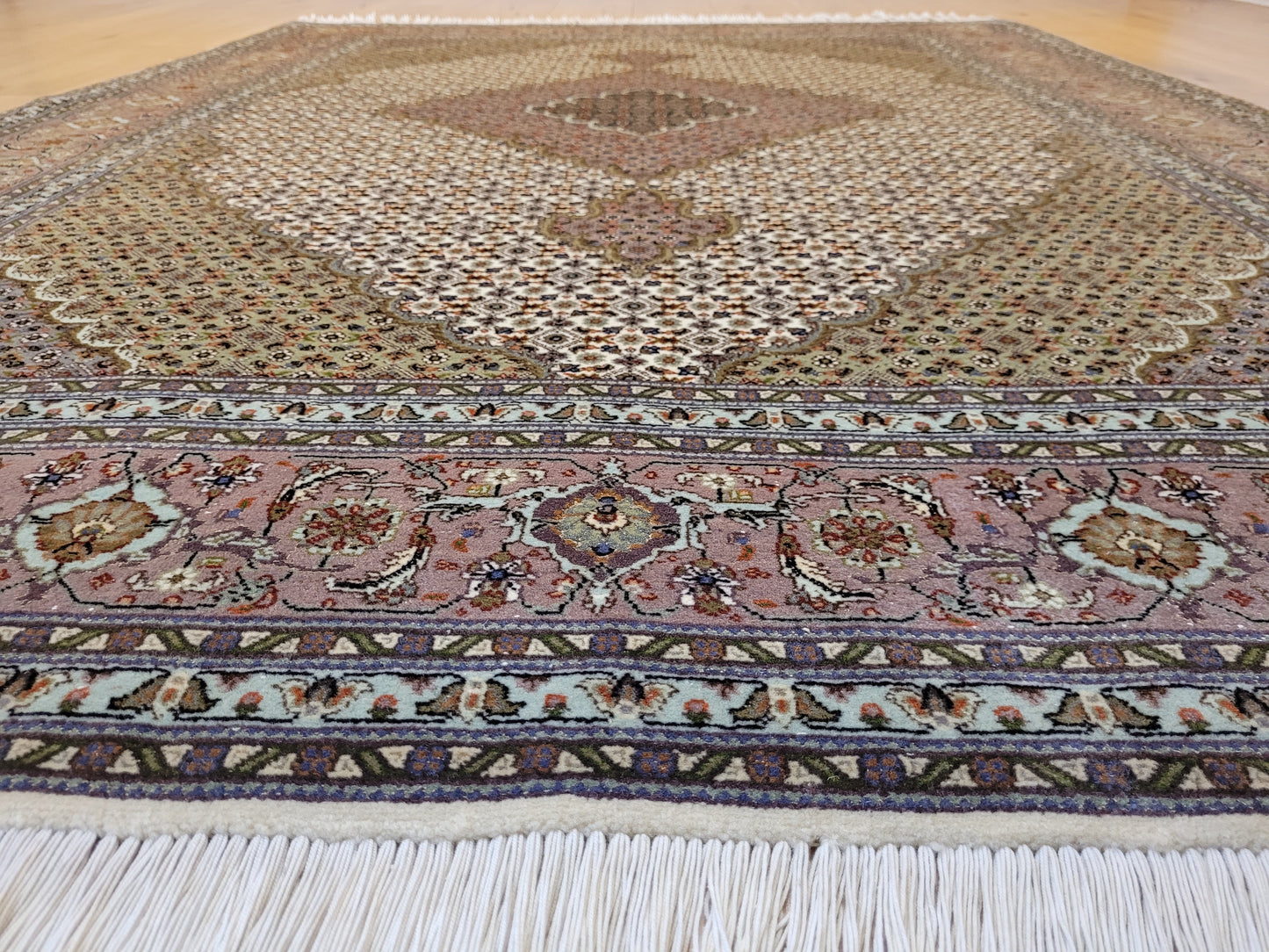 Täbriz Teppich Korkwolle Seide feine Handknüpfung Mahi Design