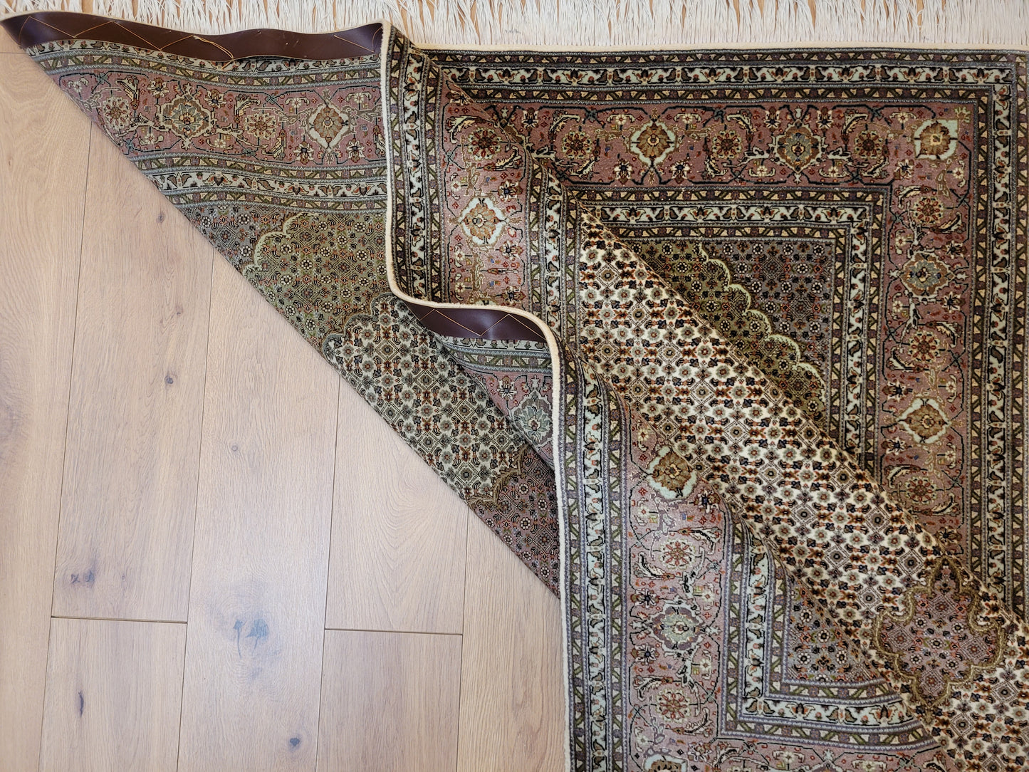 Täbriz Teppich Korkwolle Seide feine Handknüpfung Mahi Design