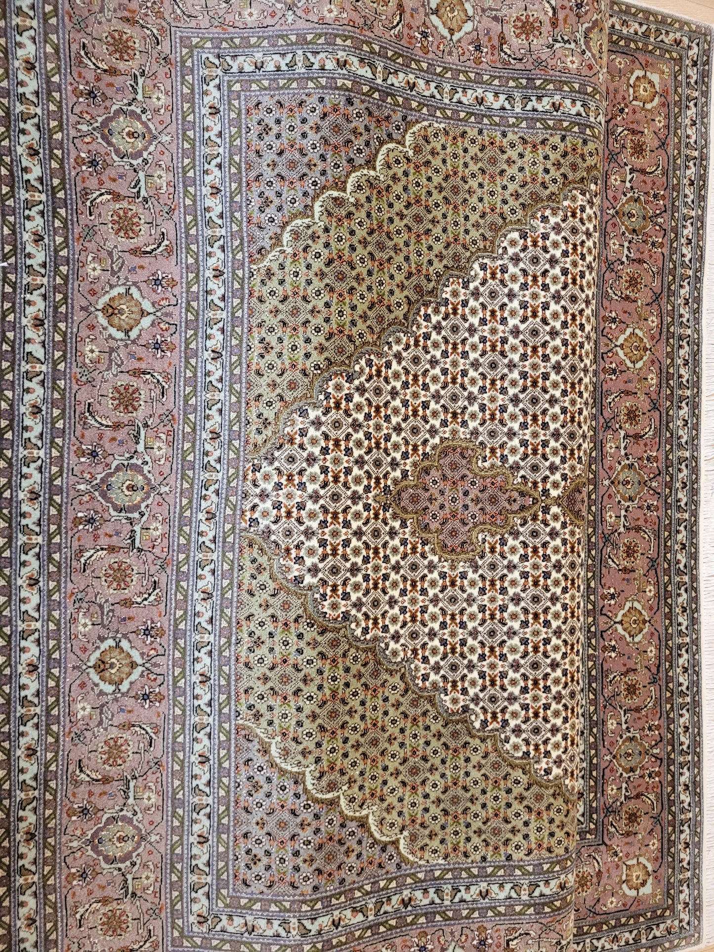 Täbriz Teppich Korkwolle Seide feine Handknüpfung Mahi Design