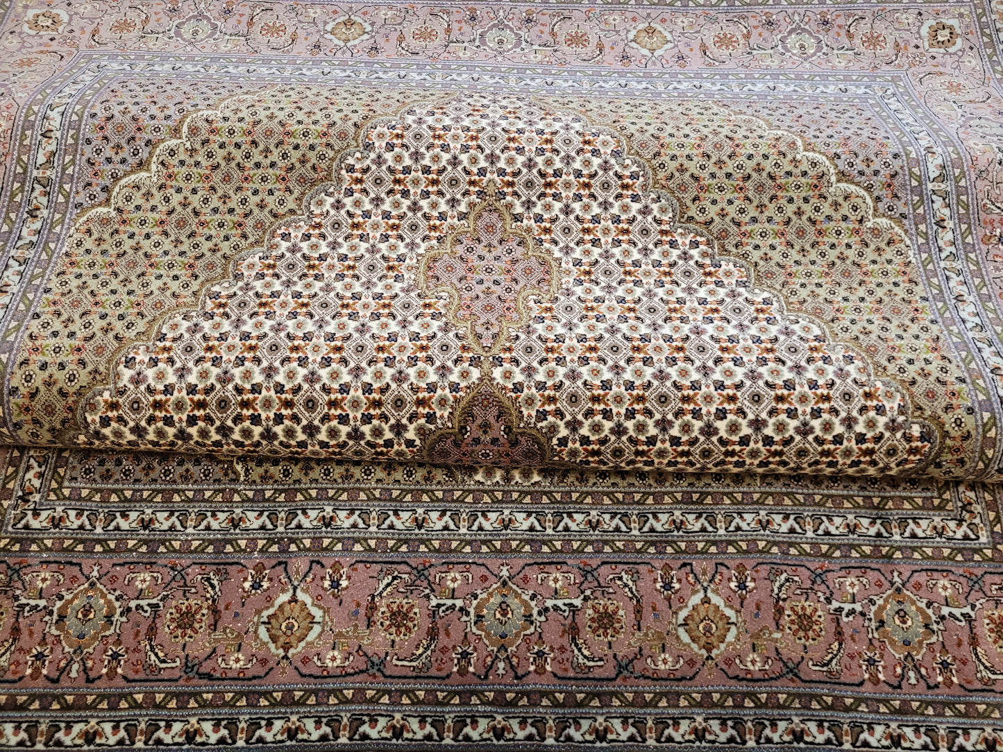 Täbriz Teppich Korkwolle Seide feine Handknüpfung Mahi Design