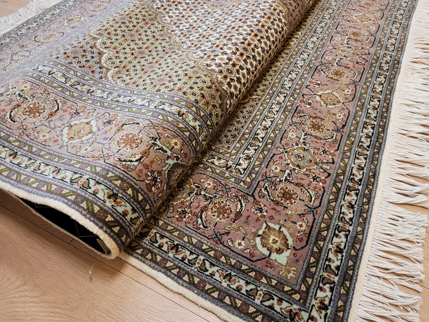 Täbriz Teppich Korkwolle Seide feine Handknüpfung Mahi Design