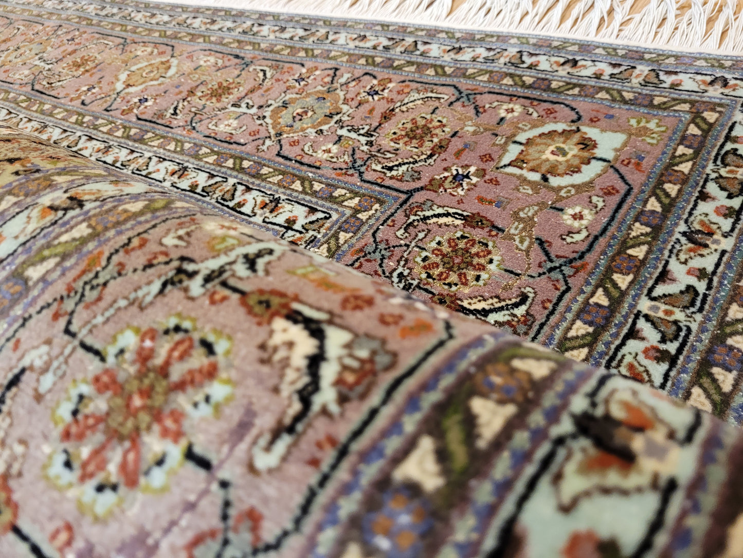 Täbriz Teppich Korkwolle Seide feine Handknüpfung Mahi Design