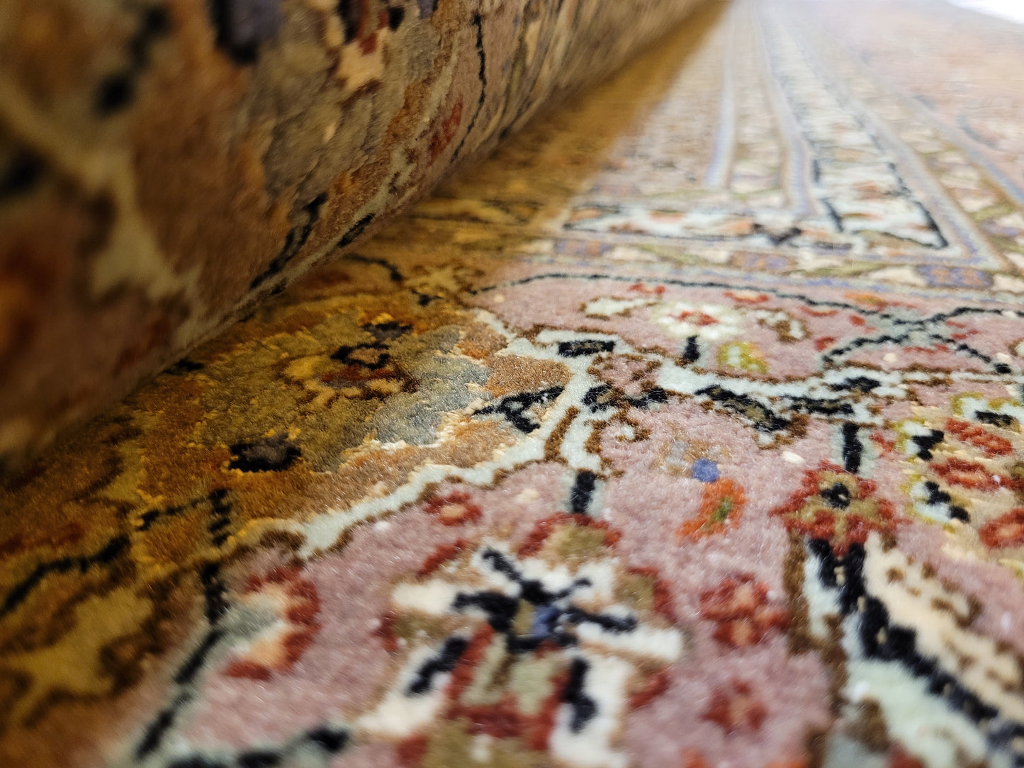 Täbriz Teppich Korkwolle Seide feine Handknüpfung Mahi Design