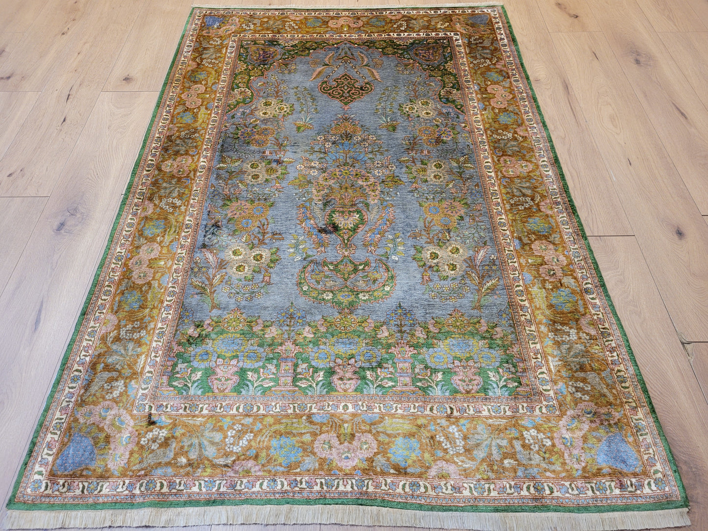 Kaschmir Teppich Naturseide feine Handknüpfung florales Design