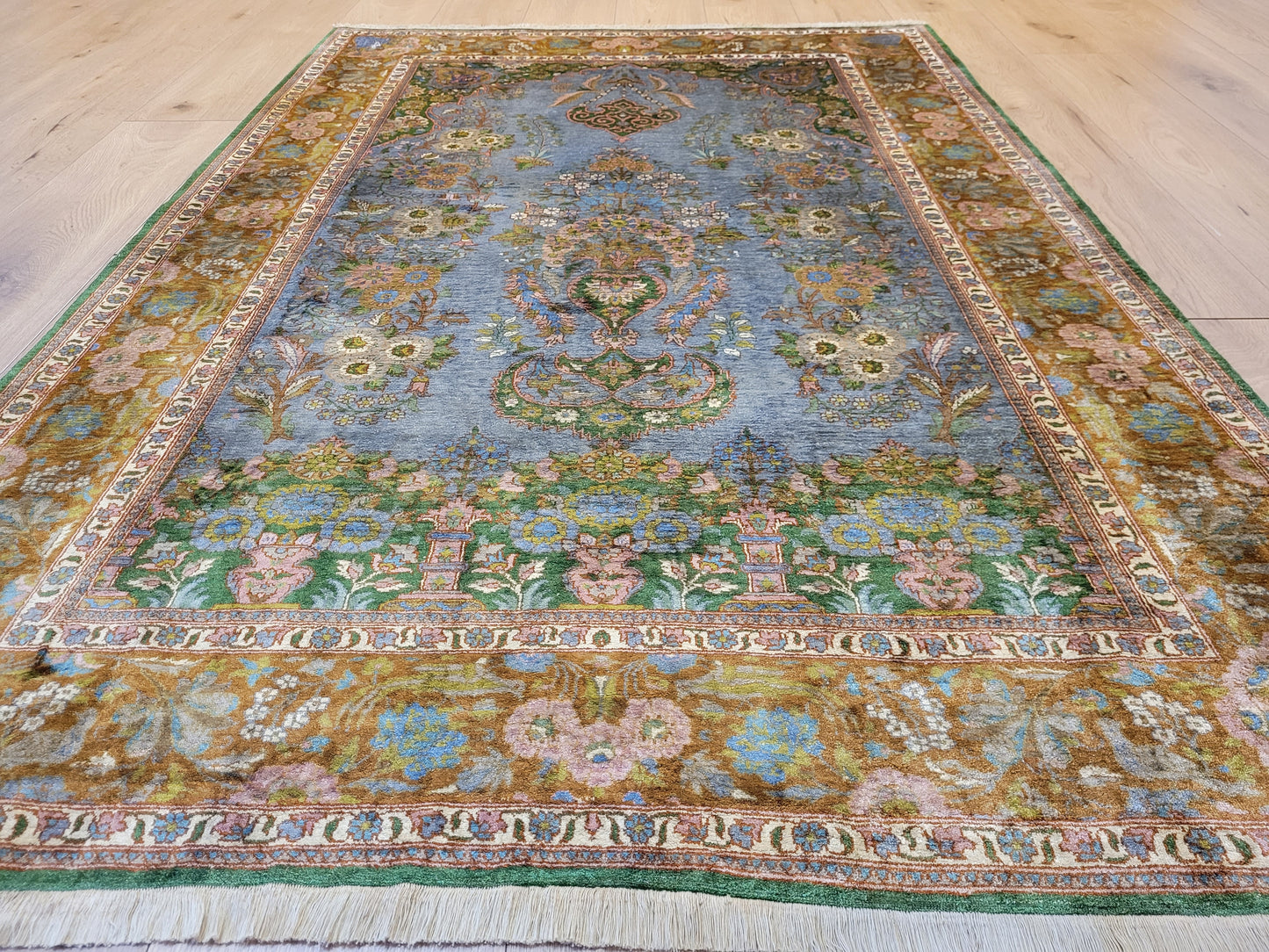 Kaschmir Teppich Naturseide feine Handknüpfung florales Design