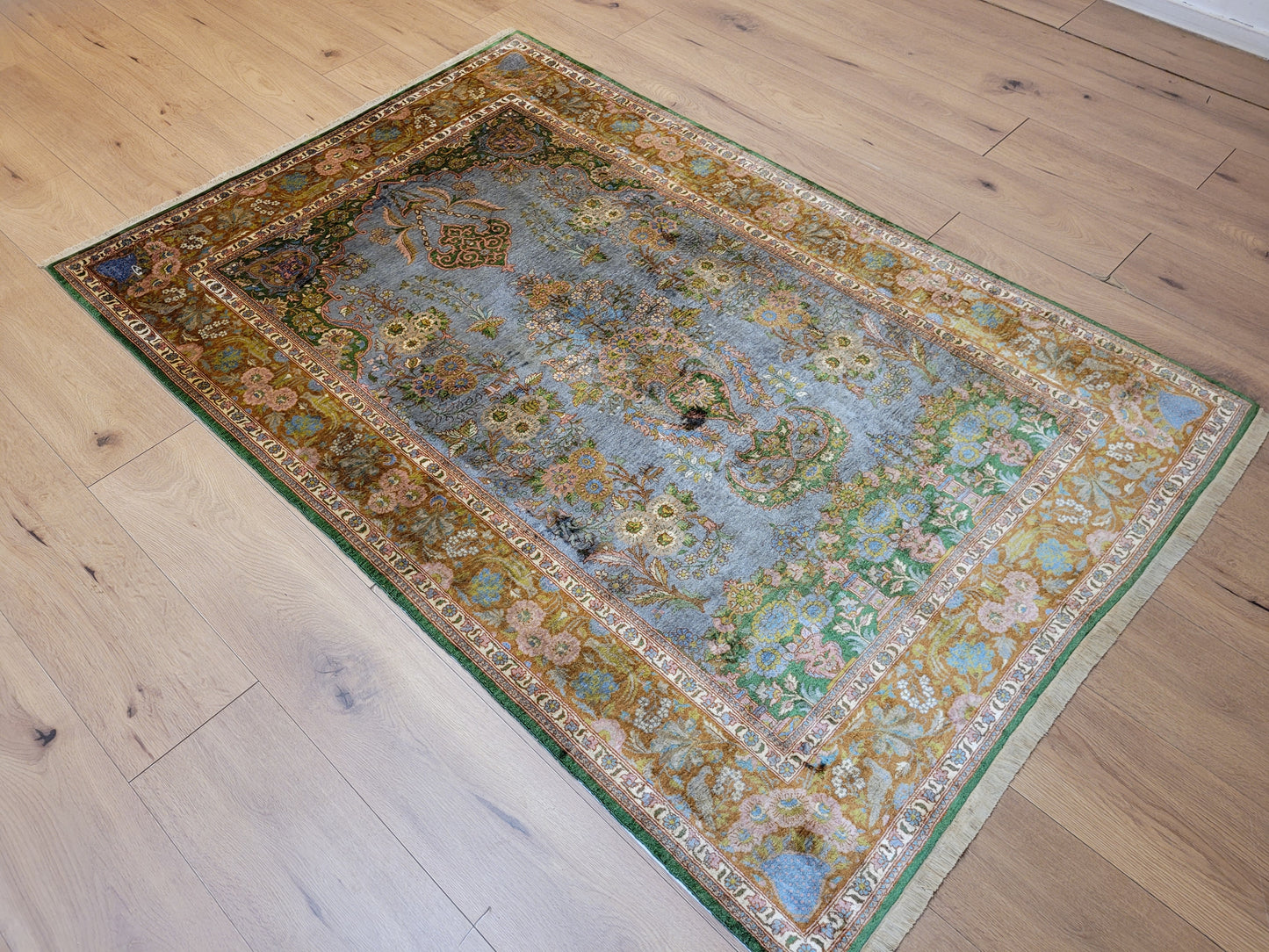 Kaschmir Teppich Naturseide feine Handknüpfung florales Design