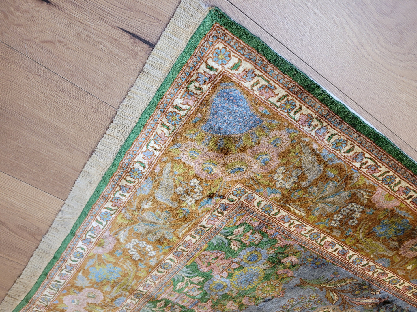 Kaschmir Teppich Naturseide feine Handknüpfung florales Design