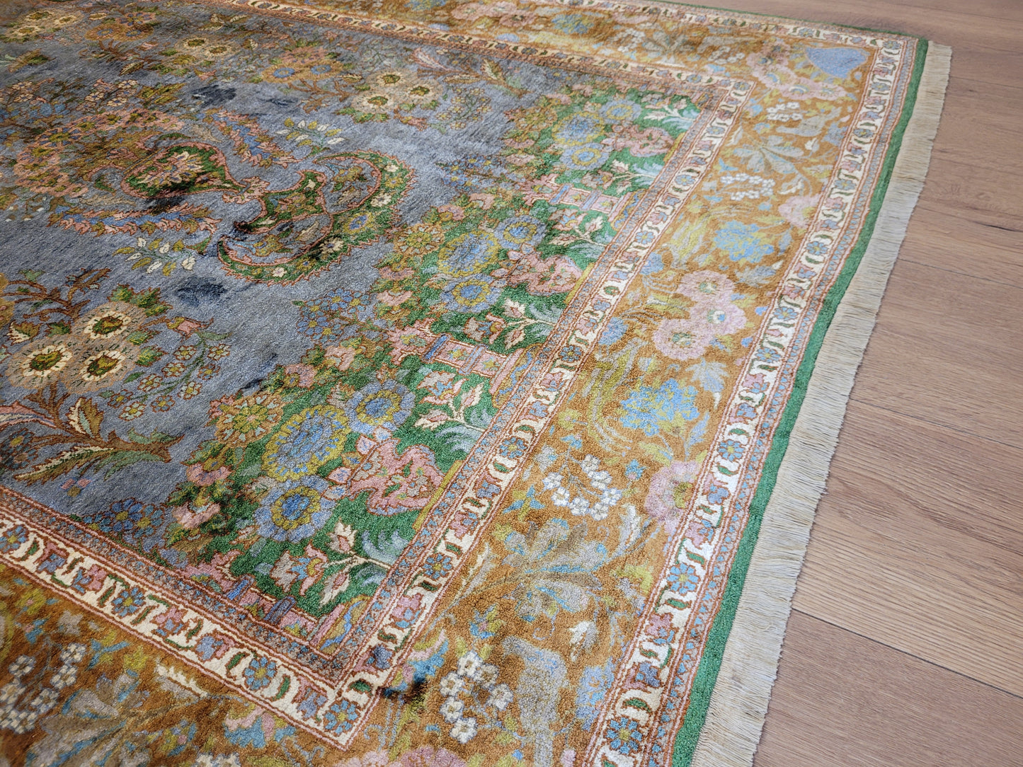 Kaschmir Teppich Naturseide feine Handknüpfung florales Design