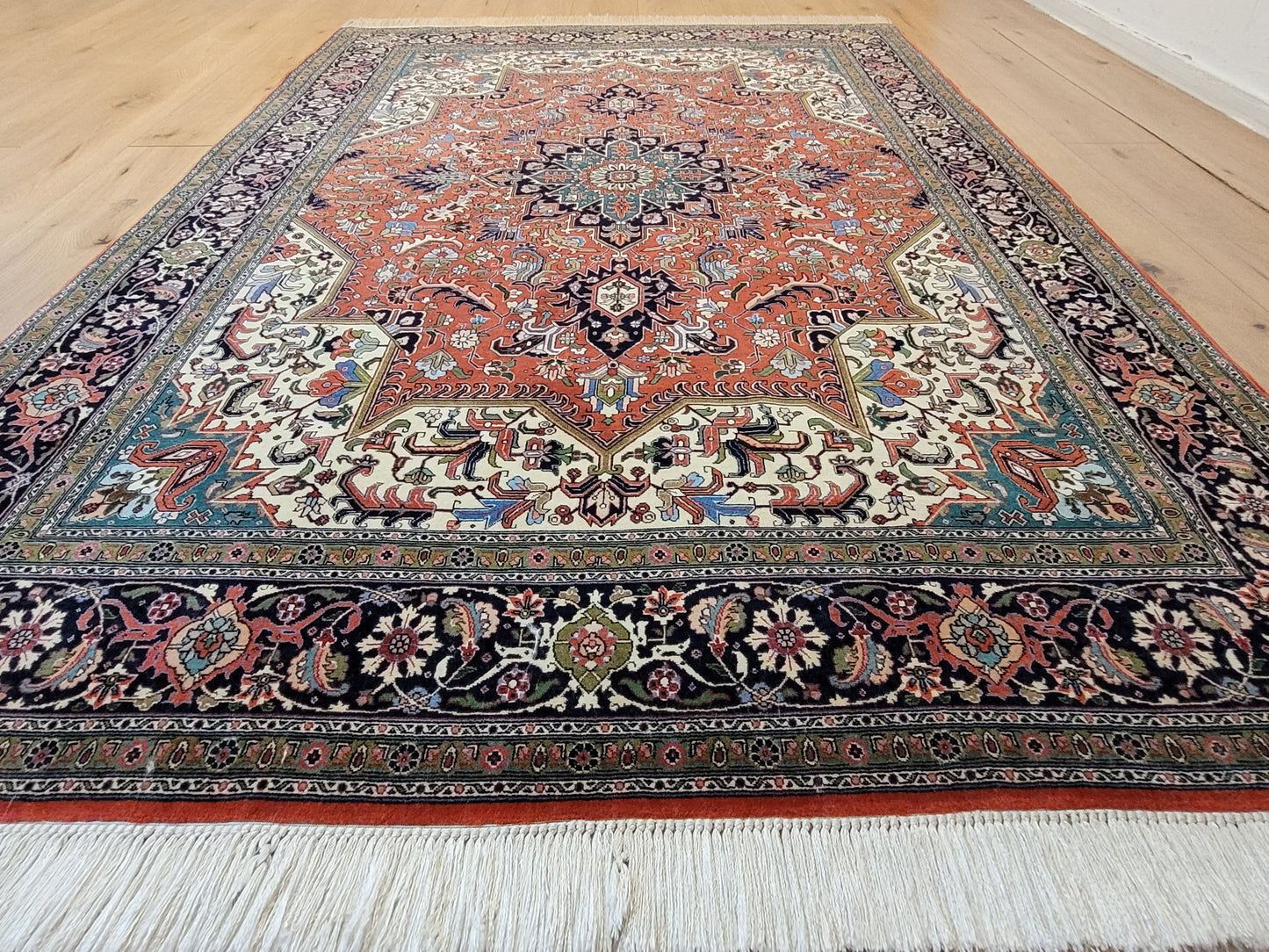 Täbriz Teppich Korkwolle auf Seide feine Handknüpfung Medaillon