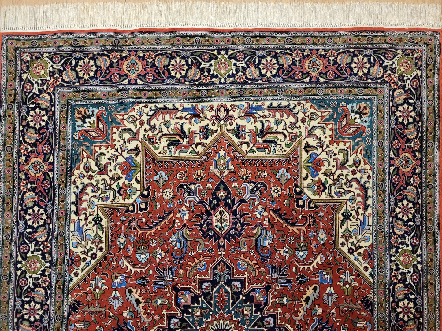 Täbriz Teppich Korkwolle auf Seide feine Handknüpfung Medaillon