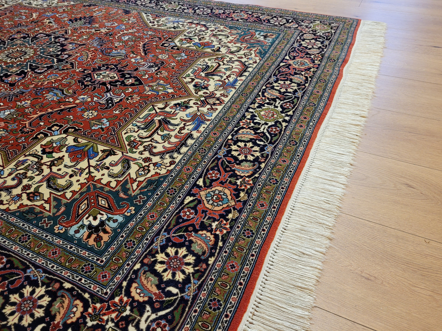 Täbriz Teppich Korkwolle auf Seide feine Handknüpfung Medaillon